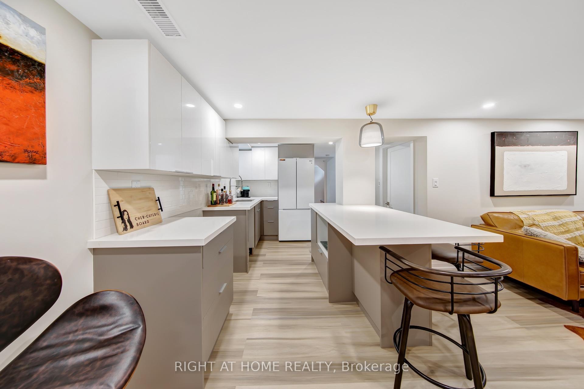 Photo 28 of 74 Mccaul Street, Brampton, Brampton North — HOMEH