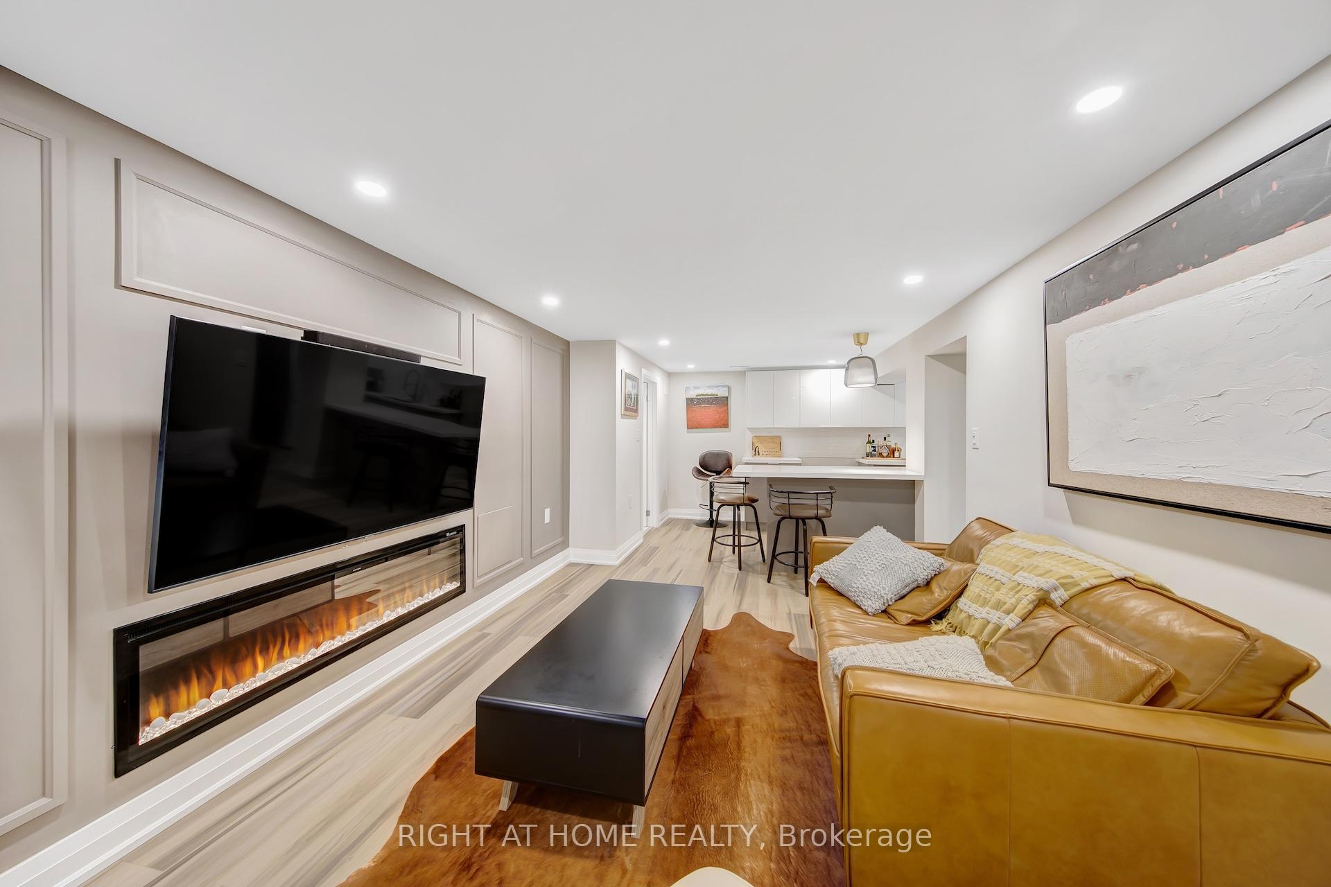 Photo 31 of 74 Mccaul Street, Brampton, Brampton North — HOMEH