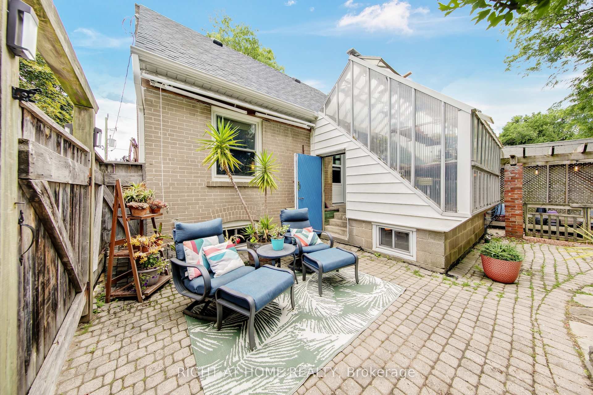 Photo 37 of 74 Mccaul Street, Brampton, Brampton North — HOMEH