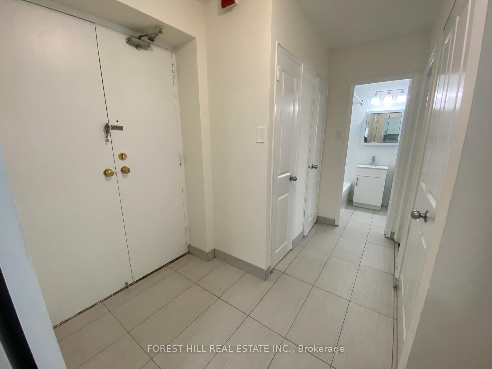 Photo 3 of Unit 105, 11 Shallmar Boulevard, Toronto, Forest Hill North — HOMEH