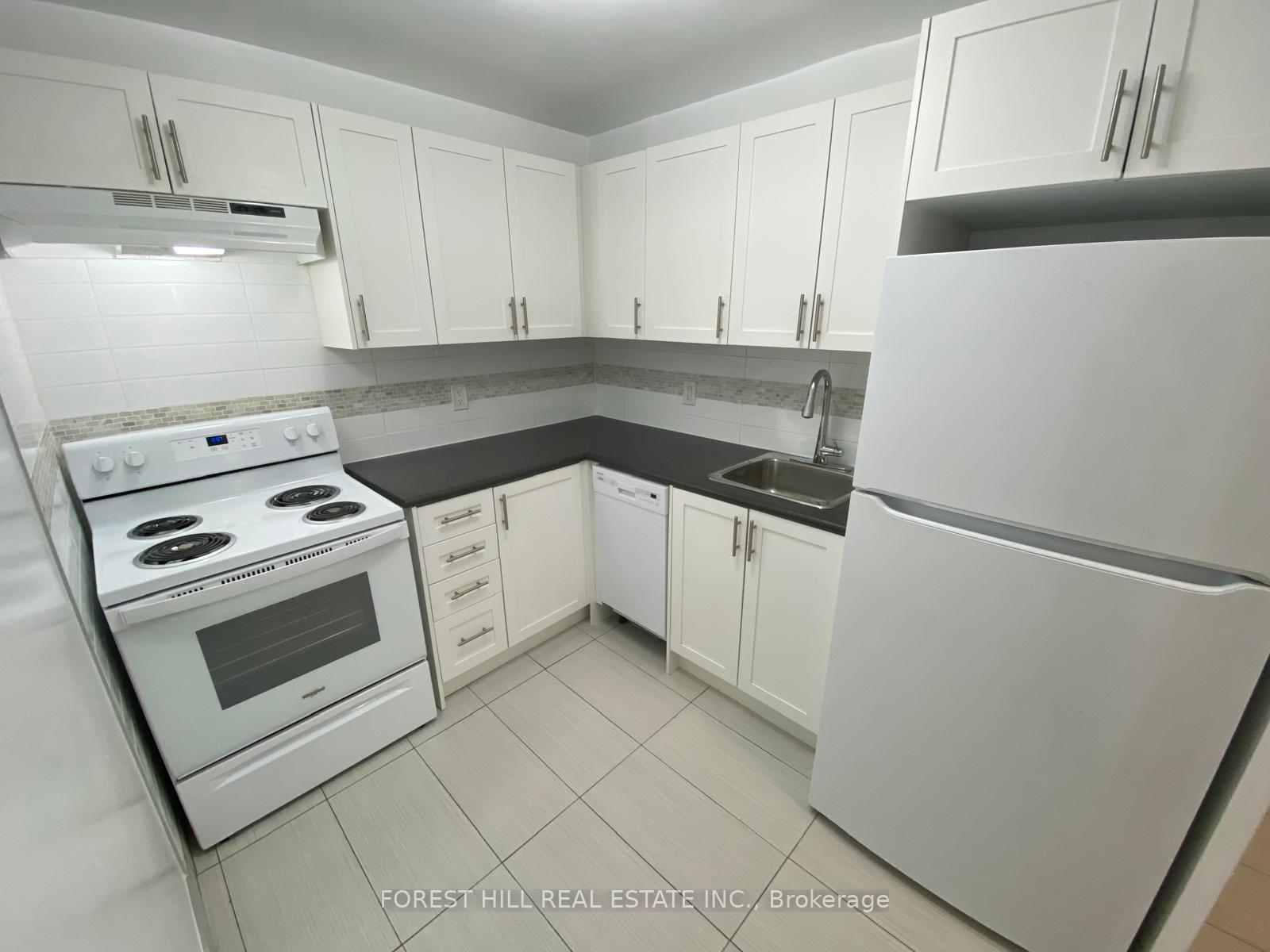 Photo 4 of Unit 105, 11 Shallmar Boulevard, Toronto, Forest Hill North — HOMEH