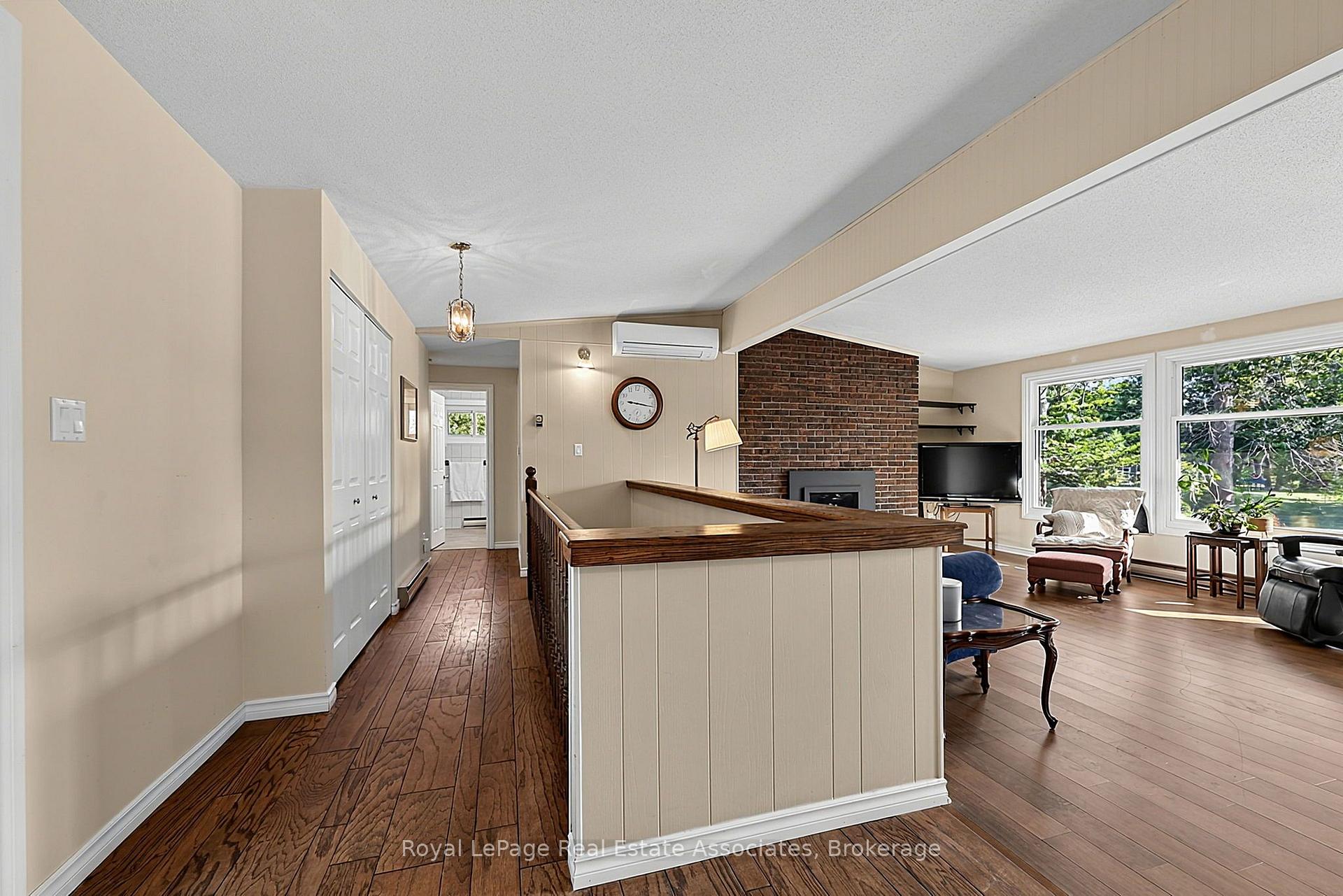 Photo 6 of 408 Mooney Crescent, Orillia — HOMEH