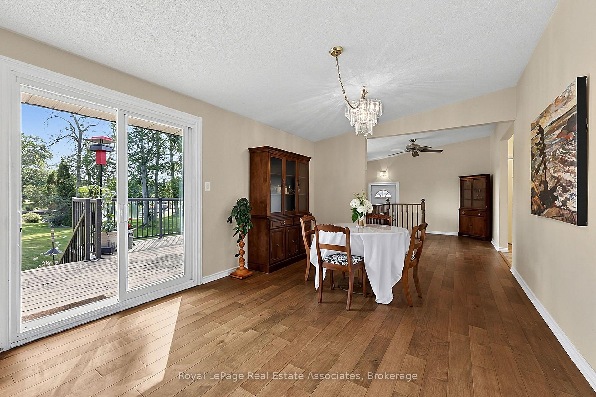 Photo 10 of 408 Mooney Crescent, Orillia — HOMEH