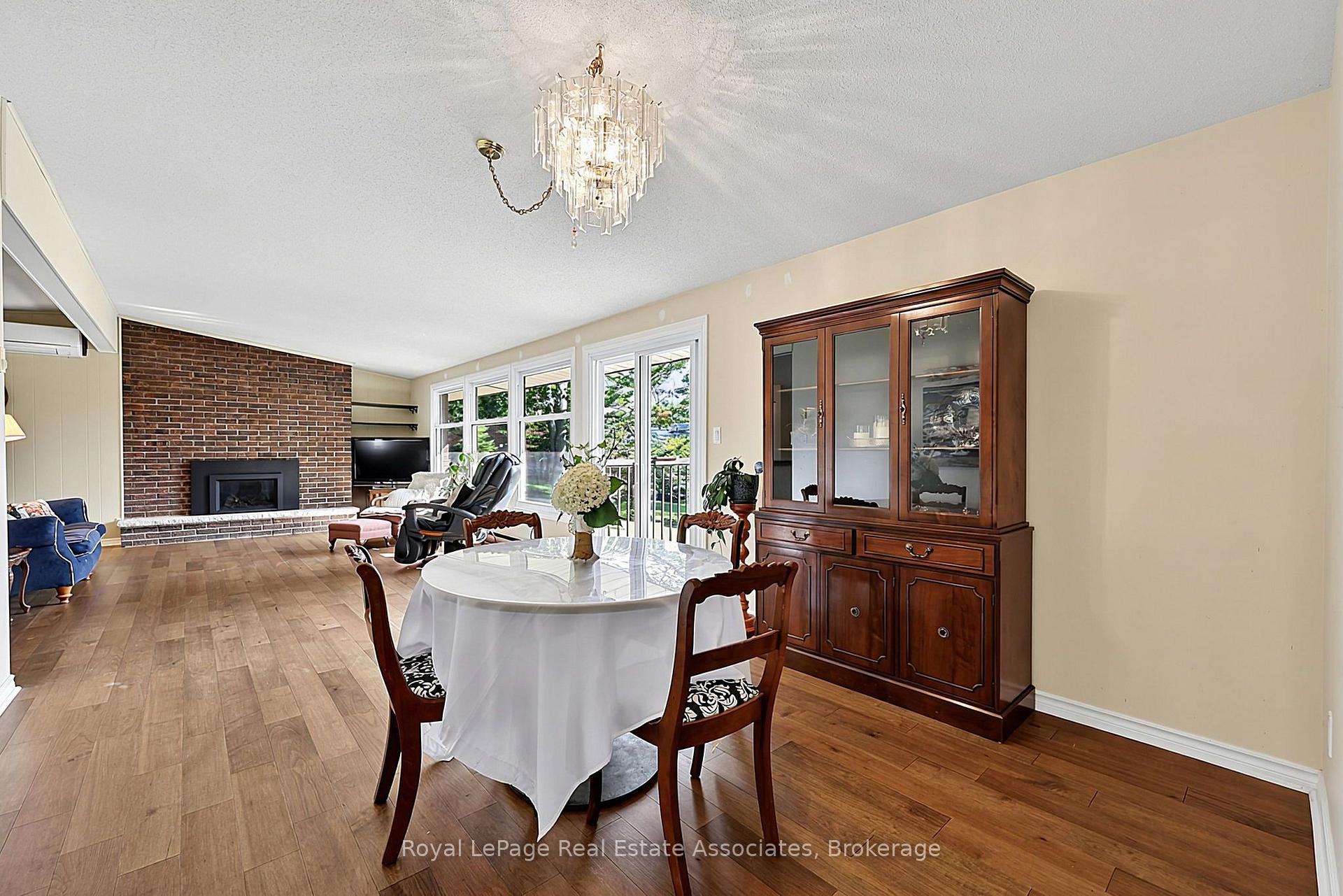 Photo 11 of 408 Mooney Crescent, Orillia — HOMEH