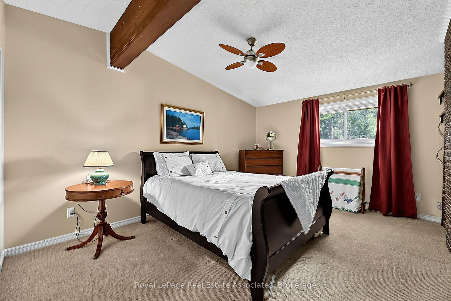 Photo 17 of 408 Mooney Crescent, Orillia — HOMEH