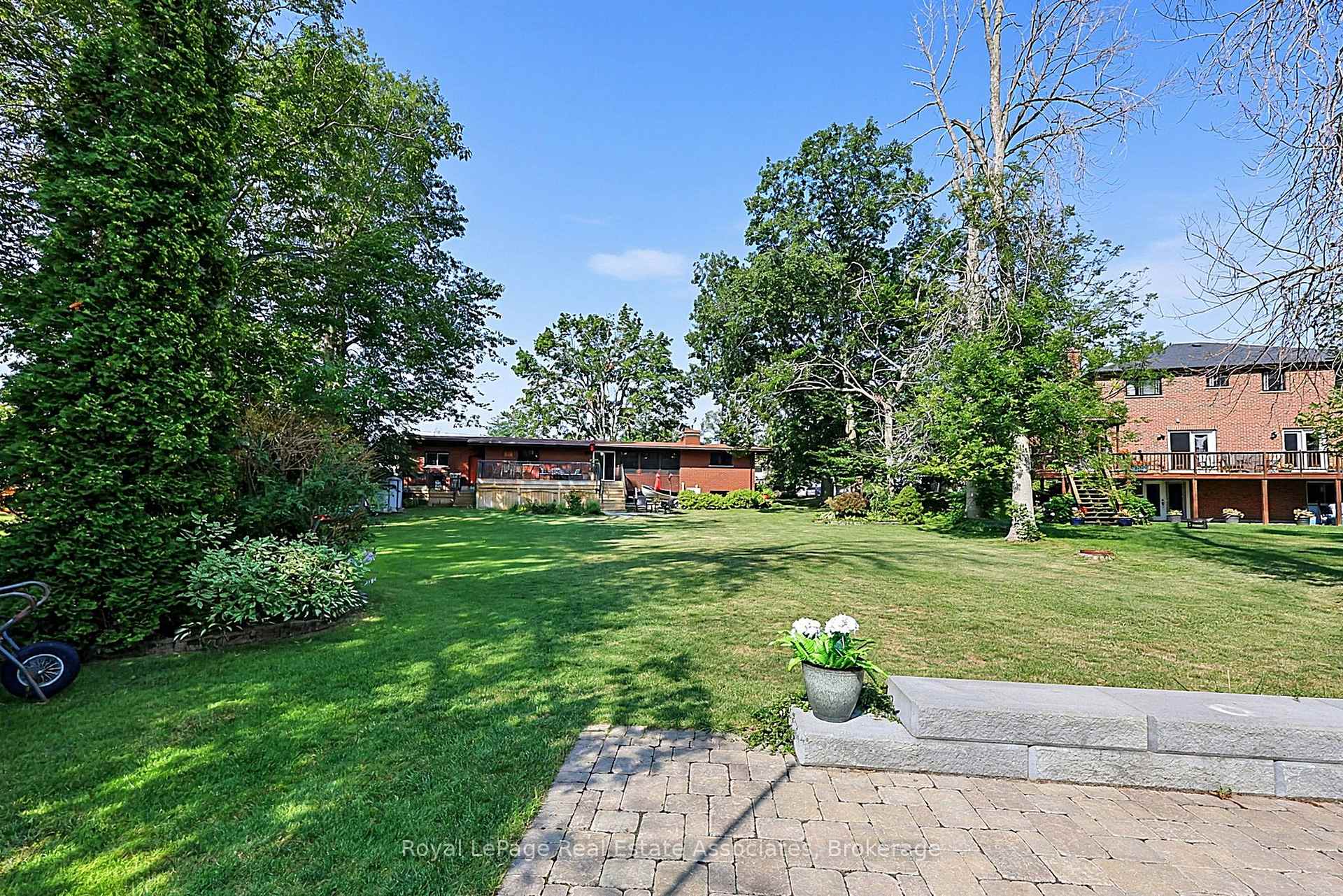 Photo 36 of 408 Mooney Crescent, Orillia — HOMEH