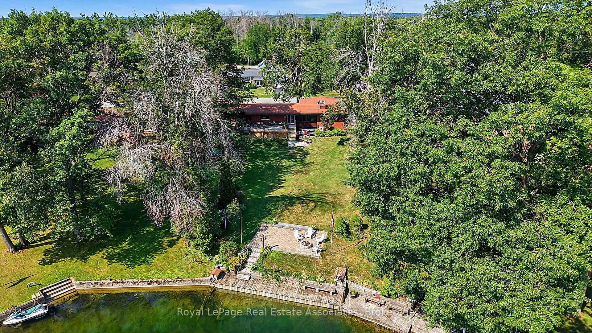 Photo 37 of 408 Mooney Crescent, Orillia — HOMEH