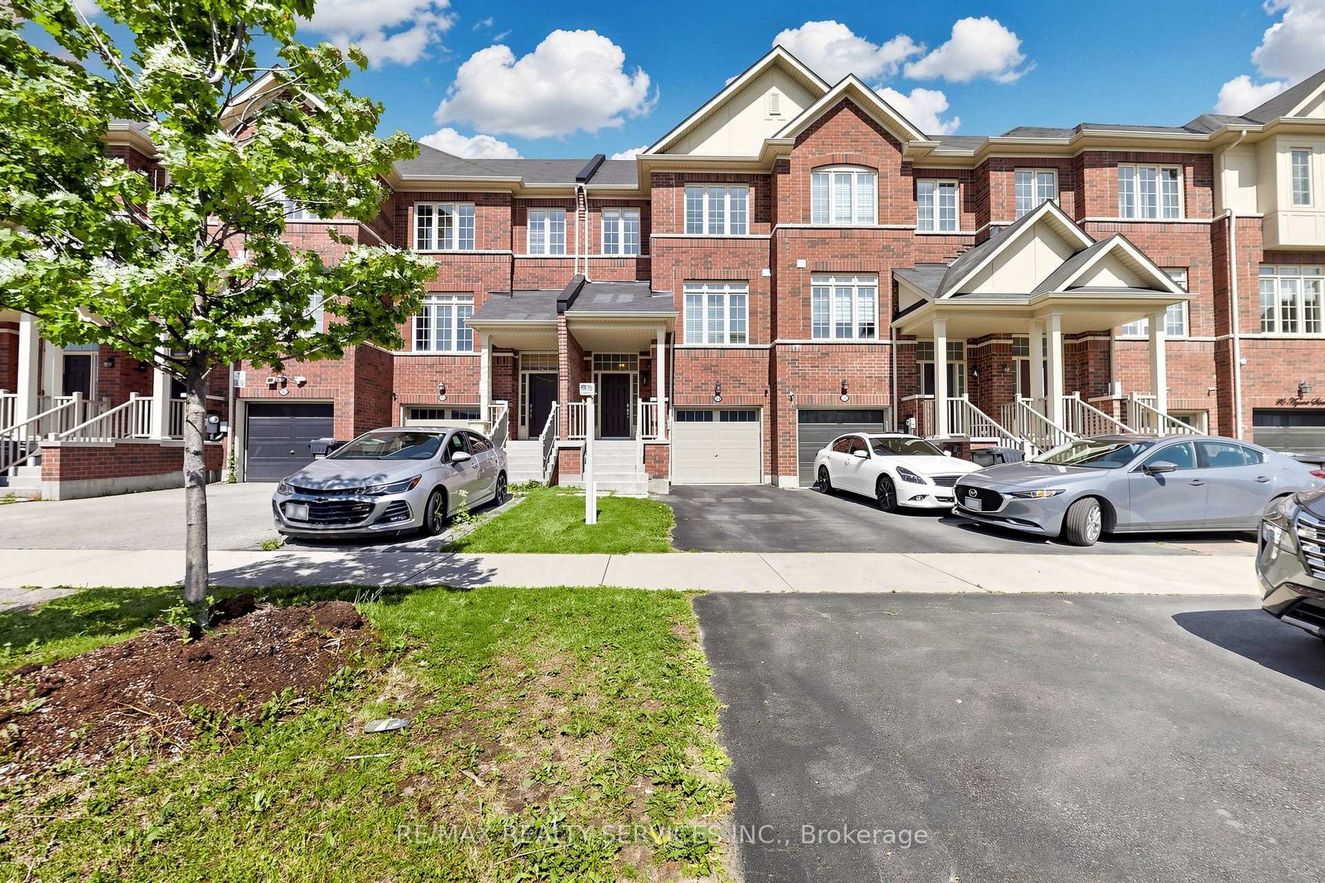 Photo 2 of 32 Agava Street, Brampton, Northwest Brampton — HOMEH