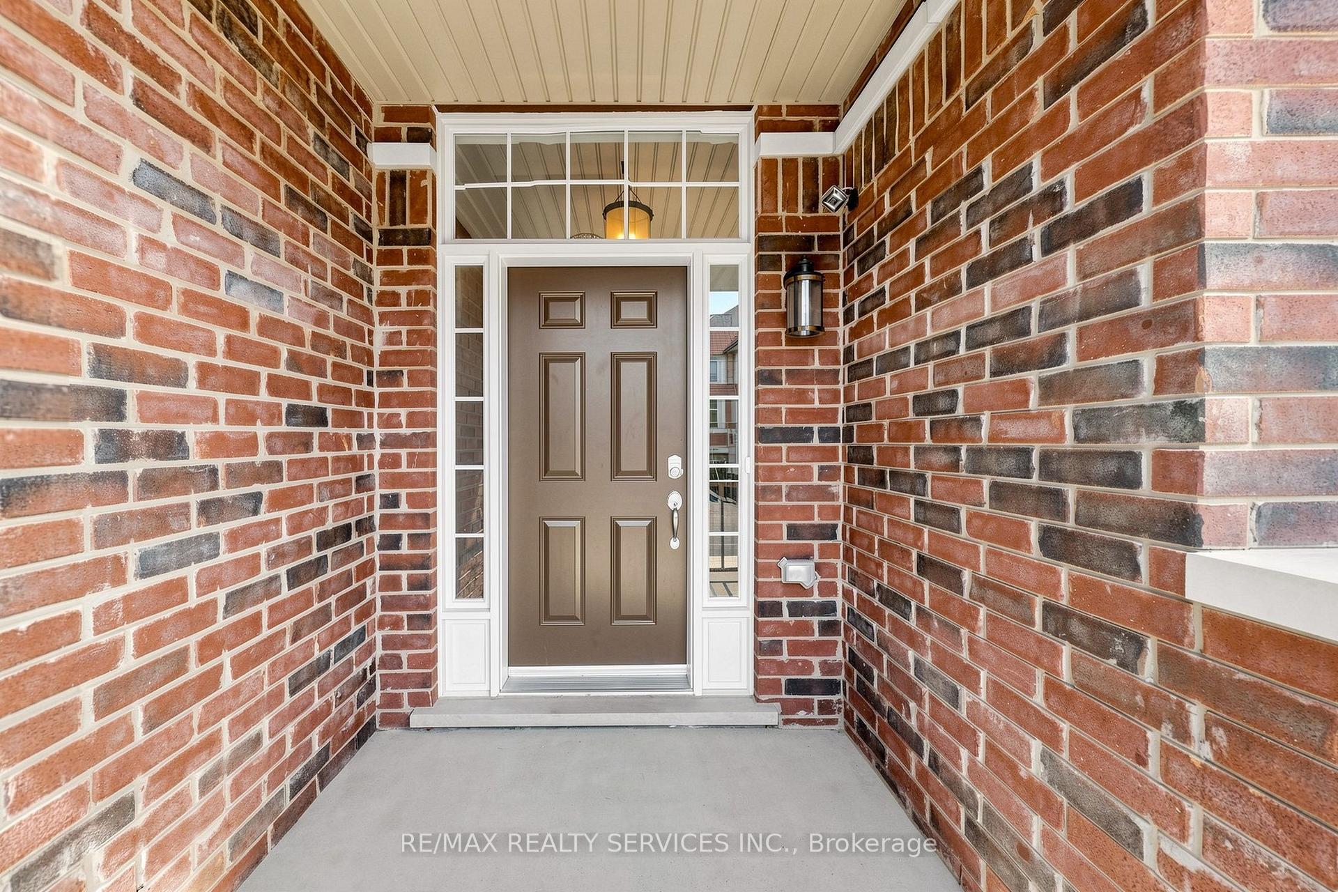 Photo 4 of 32 Agava Street, Brampton, Northwest Brampton — HOMEH