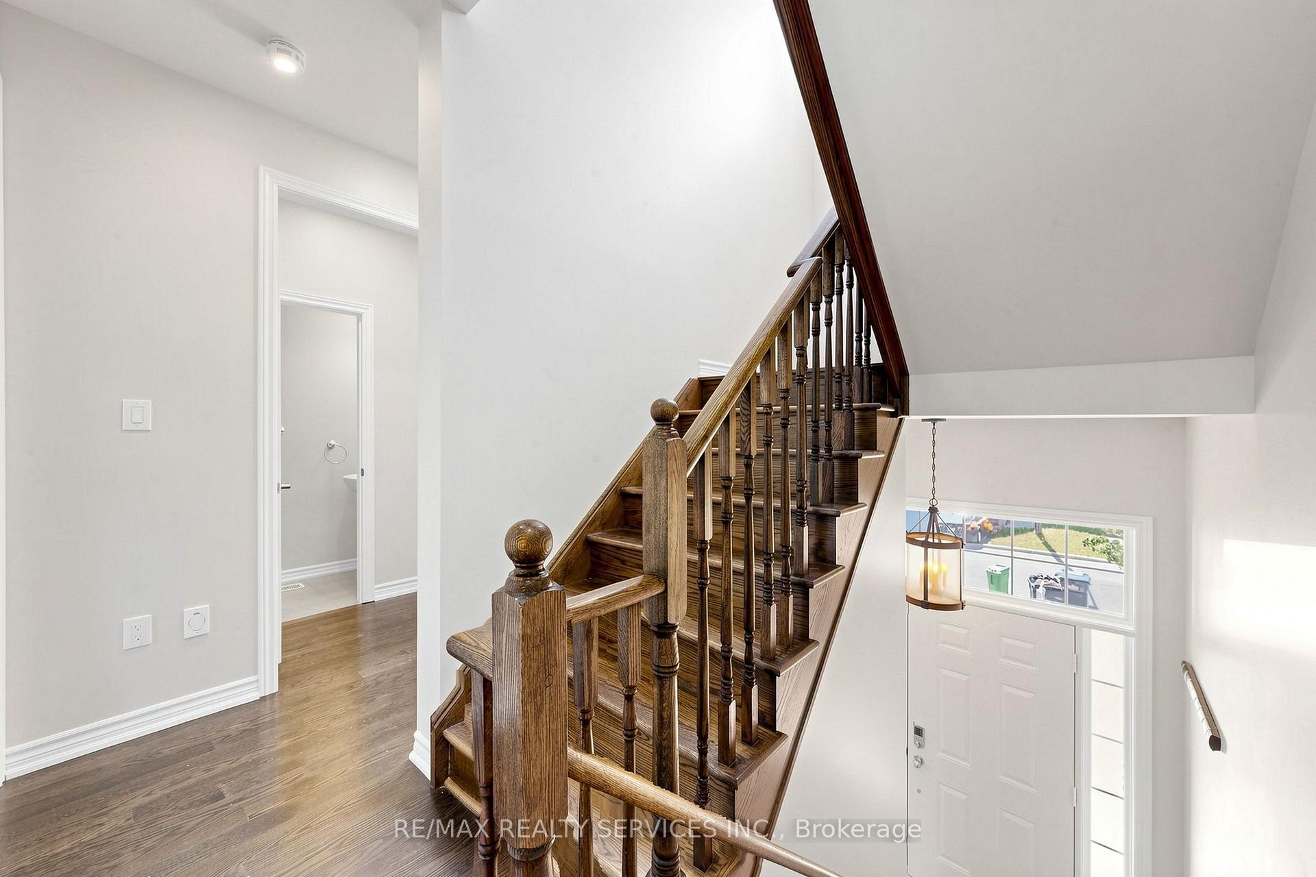 Photo 6 of 32 Agava Street, Brampton, Northwest Brampton — HOMEH