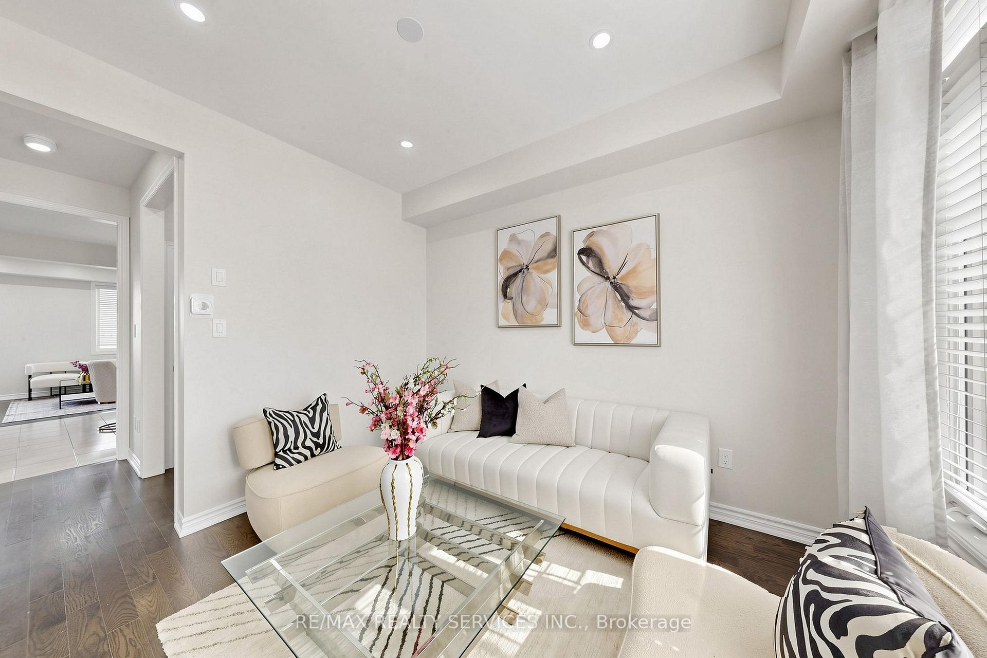 Photo 8 of 32 Agava Street, Brampton, Northwest Brampton — HOMEH