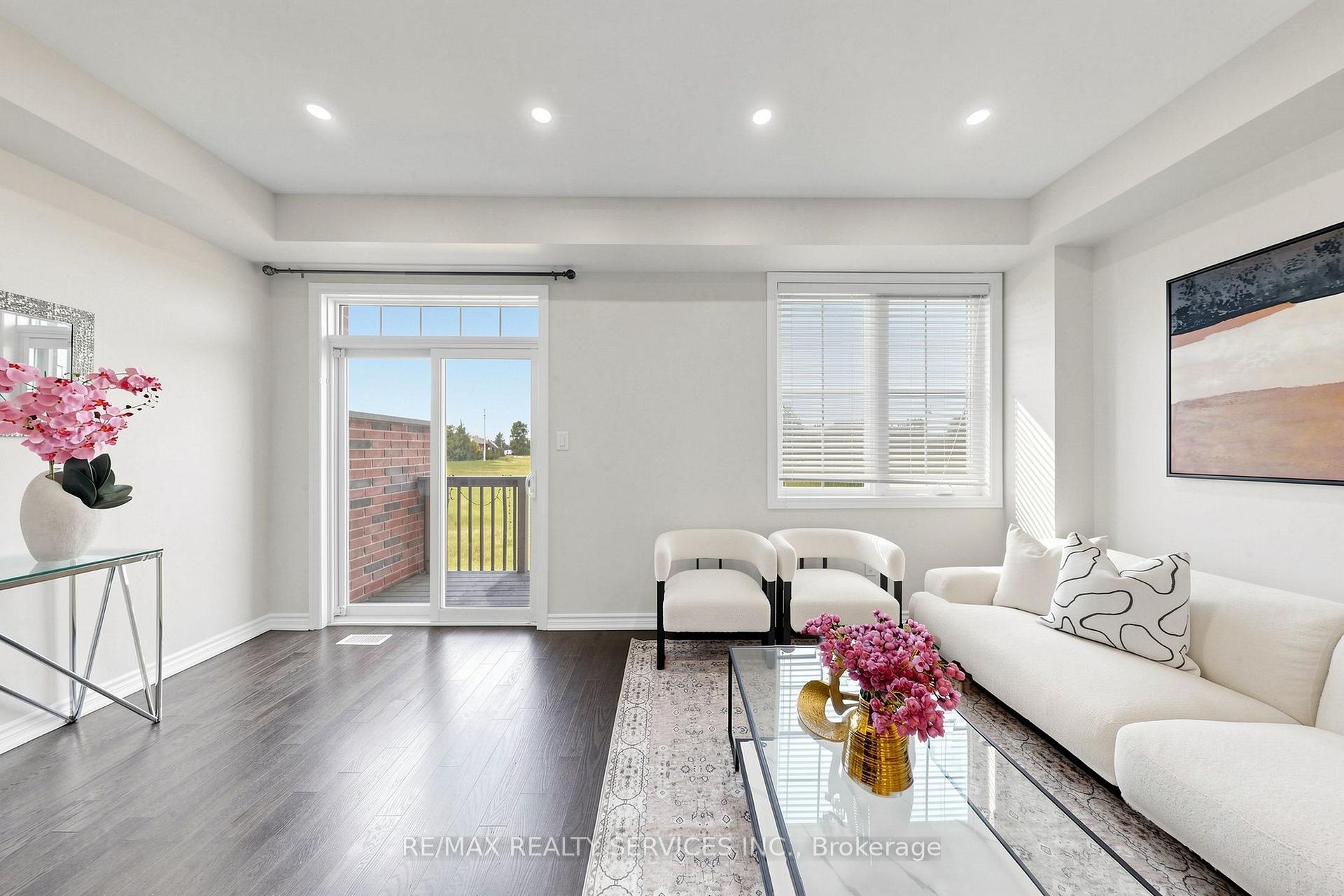 Photo 10 of 32 Agava Street, Brampton, Northwest Brampton — HOMEH