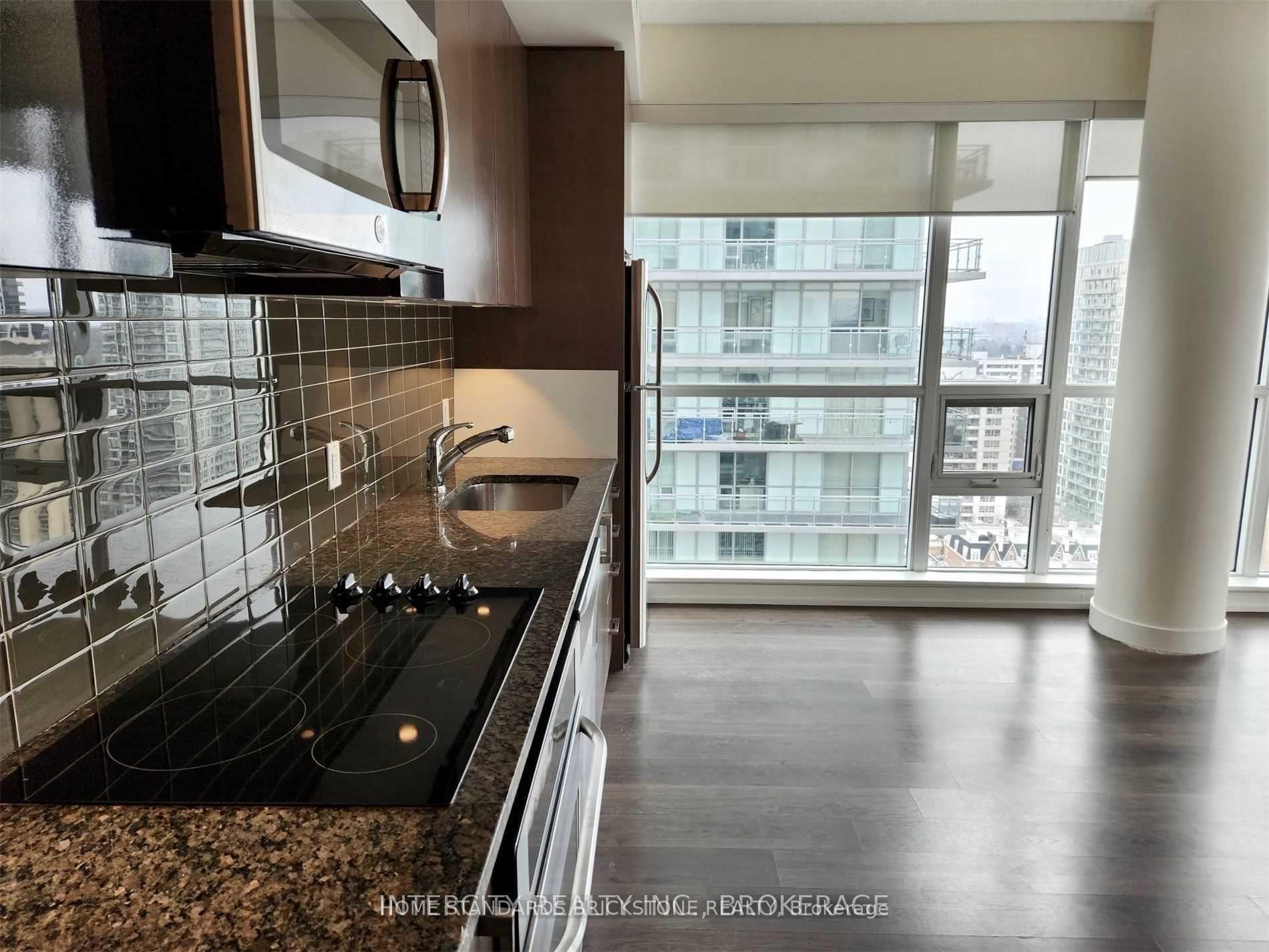 Photo 5 of Unit 89, 89 Dunfield Avenue, Toronto, Mount Pleasant West — HOMEH