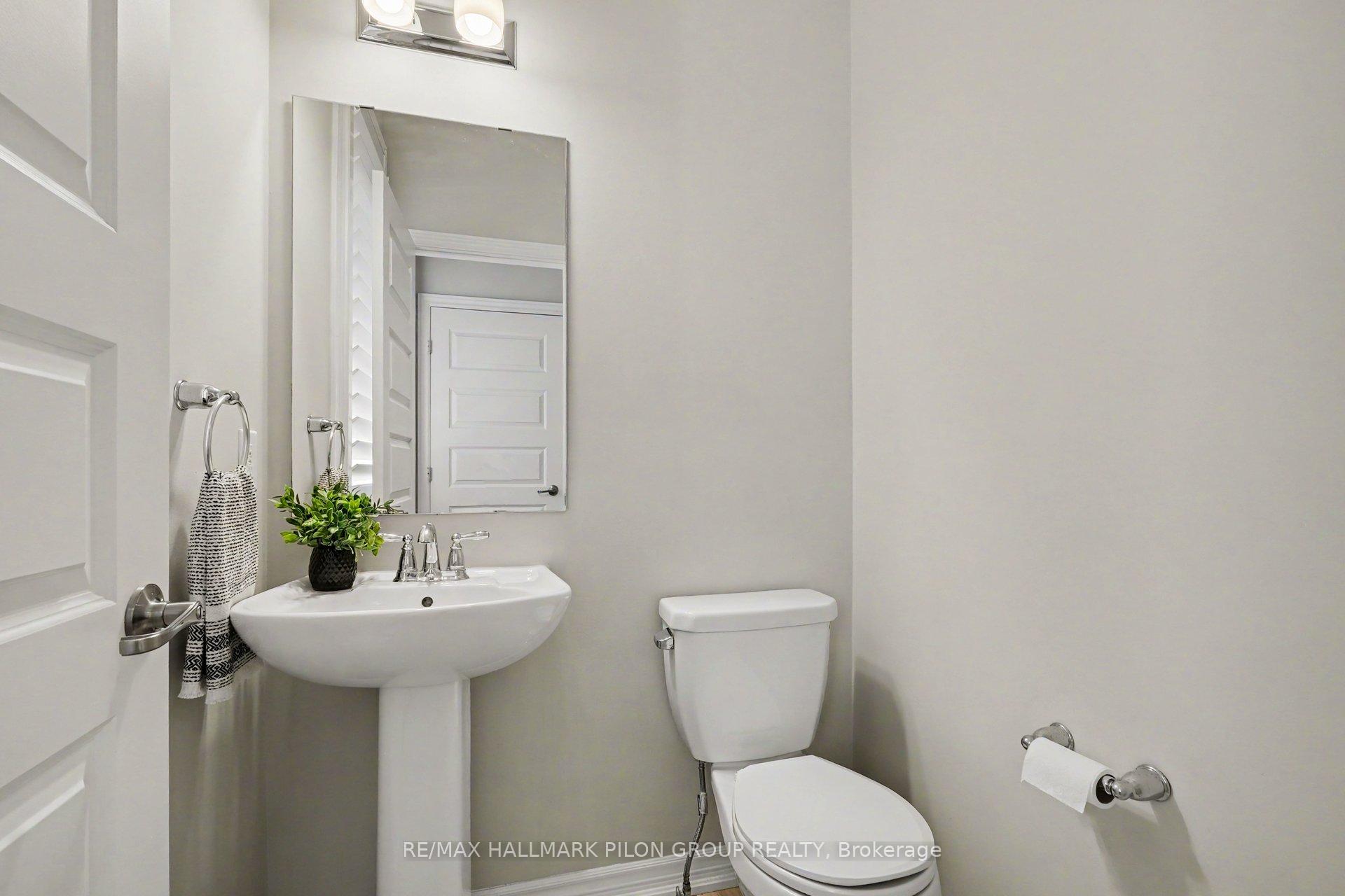 Photo 9 of 124 Mandalay Street, Ottawa, Avalon West — HOMEH