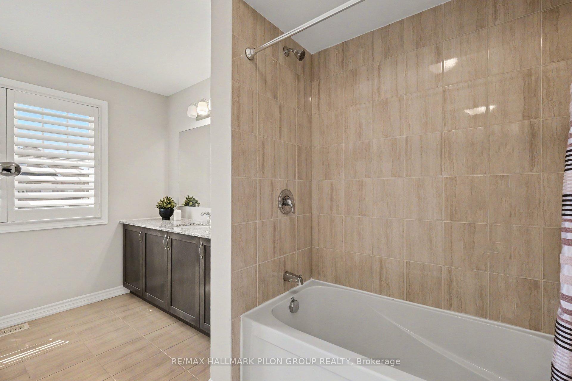 Photo 18 of 124 Mandalay Street, Ottawa, Avalon West — HOMEH