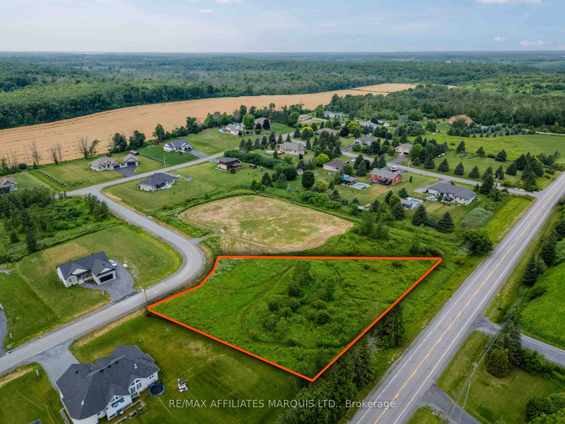 Photo 2 of 0000 James Crescent, South Glengarry, South Glengarry (Charlottenburgh) Twp — HOMEH