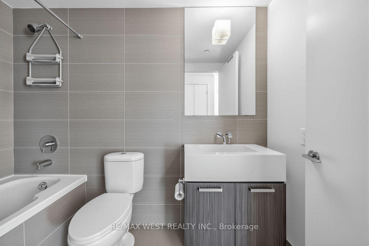 Photo 10 of Unit 214, 560 King Street W, Toronto, Waterfront Communities — HOMEH
