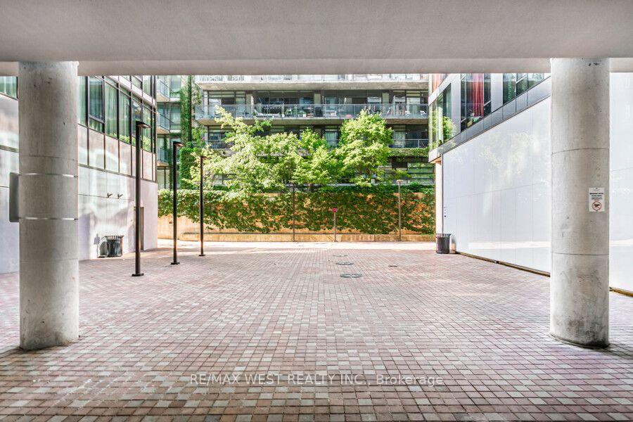 Photo 14 of Unit 214, 560 King Street W, Toronto, Waterfront Communities — HOMEH