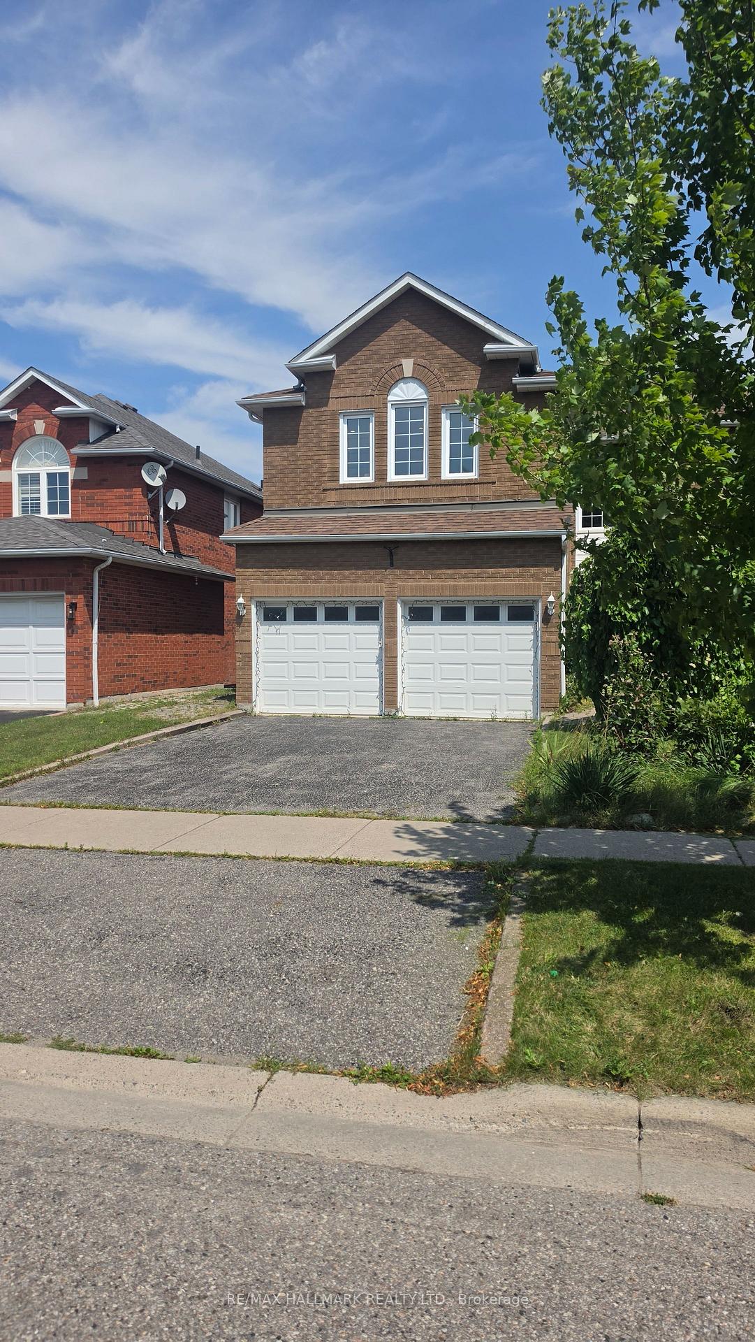Photo 1 of 39 Pogson Drive, Whitby, Rolling Acres — HOMEH