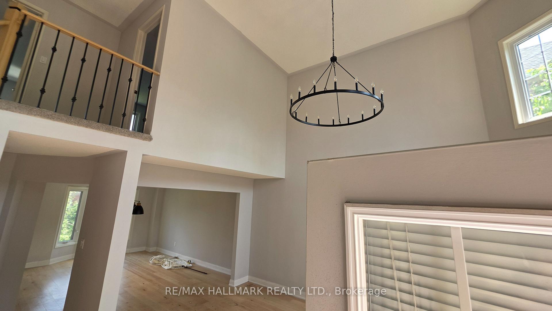 Photo 6 of 39 Pogson Drive, Whitby, Rolling Acres — HOMEH