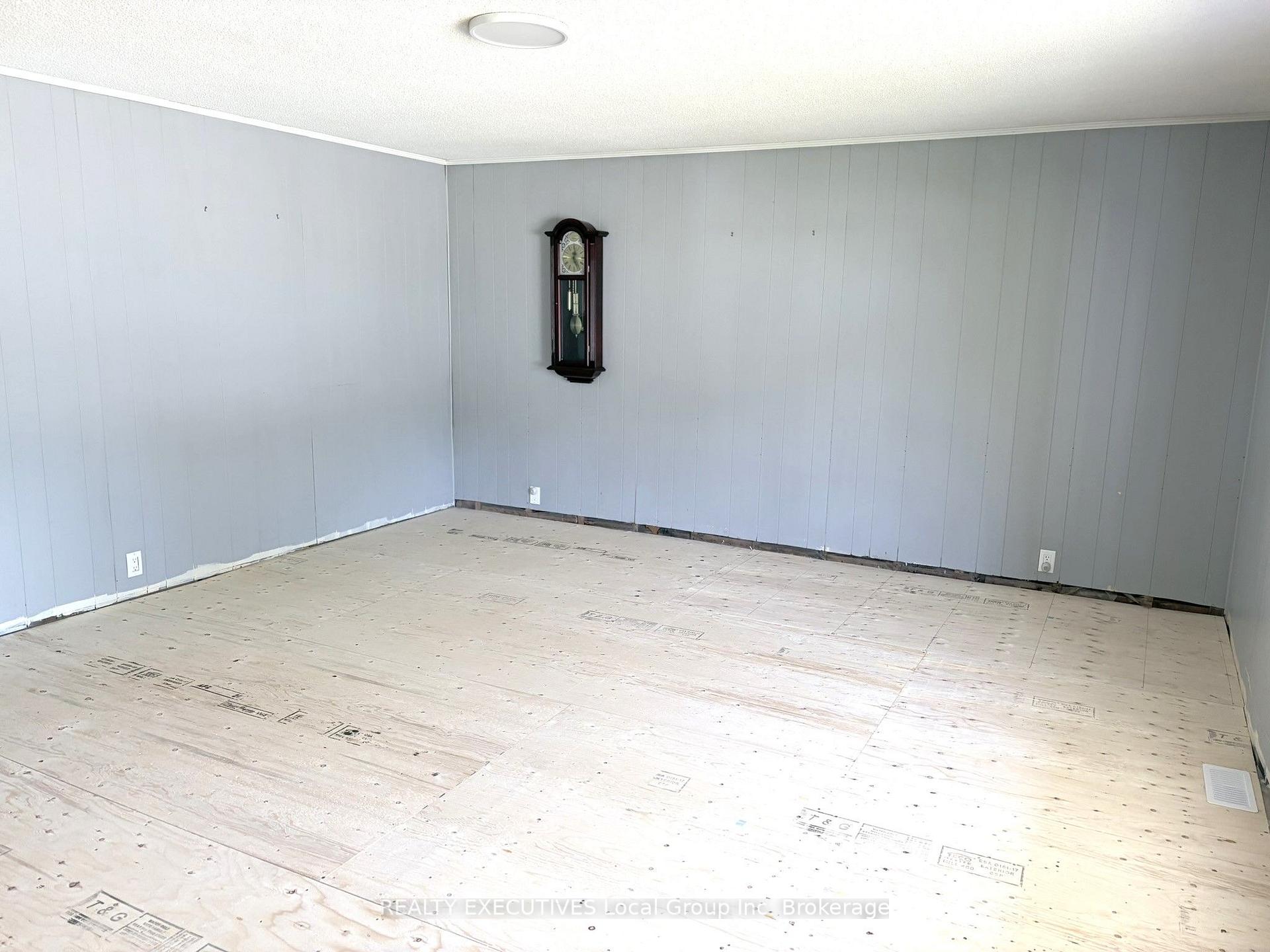 Photo 8 of 926 Main Street N, Callander — HOMEH