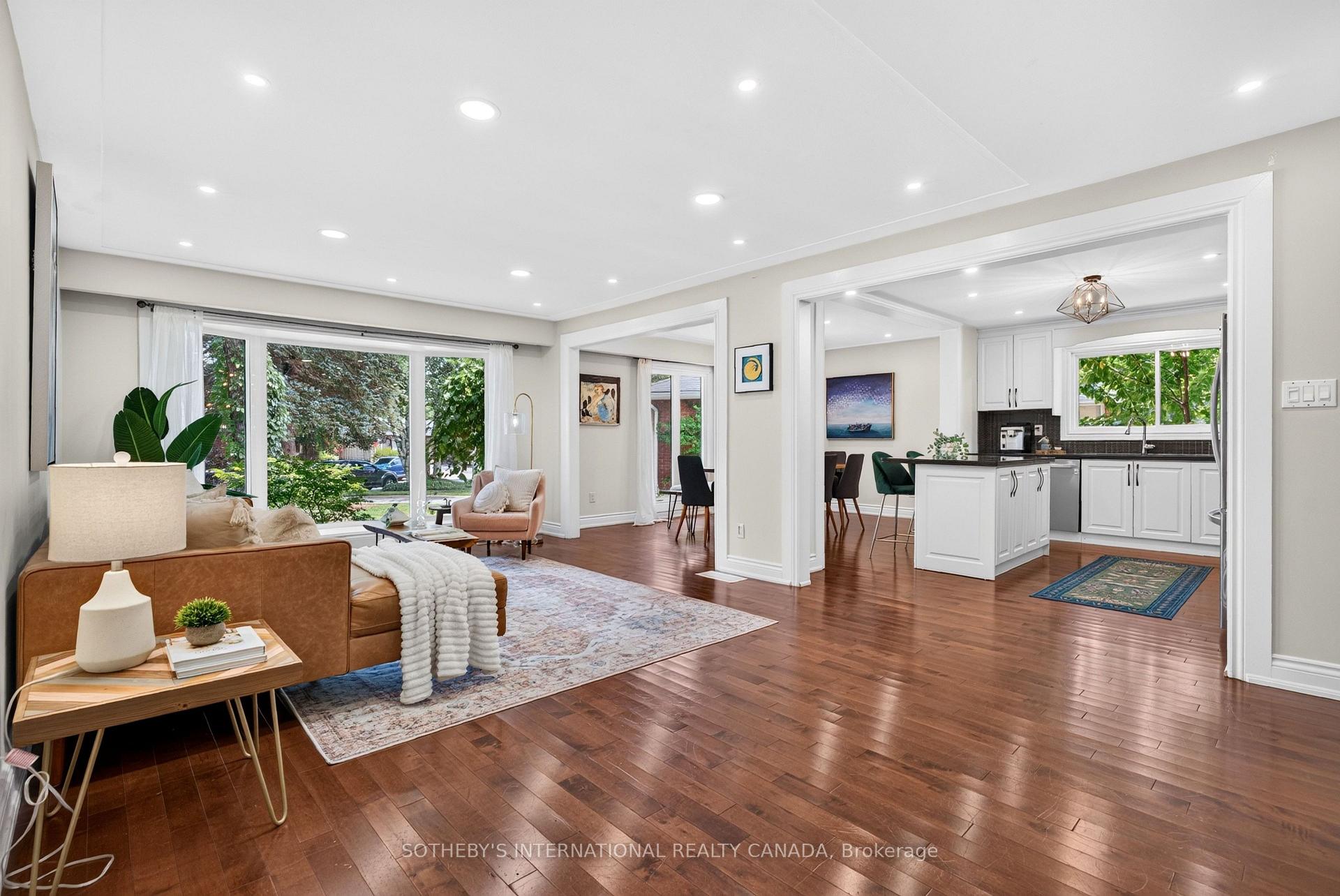 Photo 4 of 20 Monarch Court, Hamilton, Dundas — HOMEH