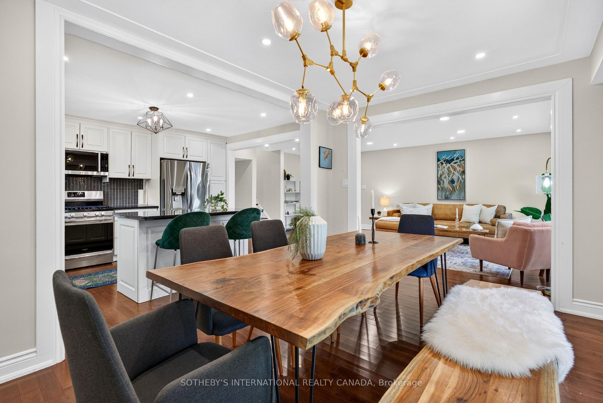 Photo 8 of 20 Monarch Court, Hamilton, Dundas — HOMEH