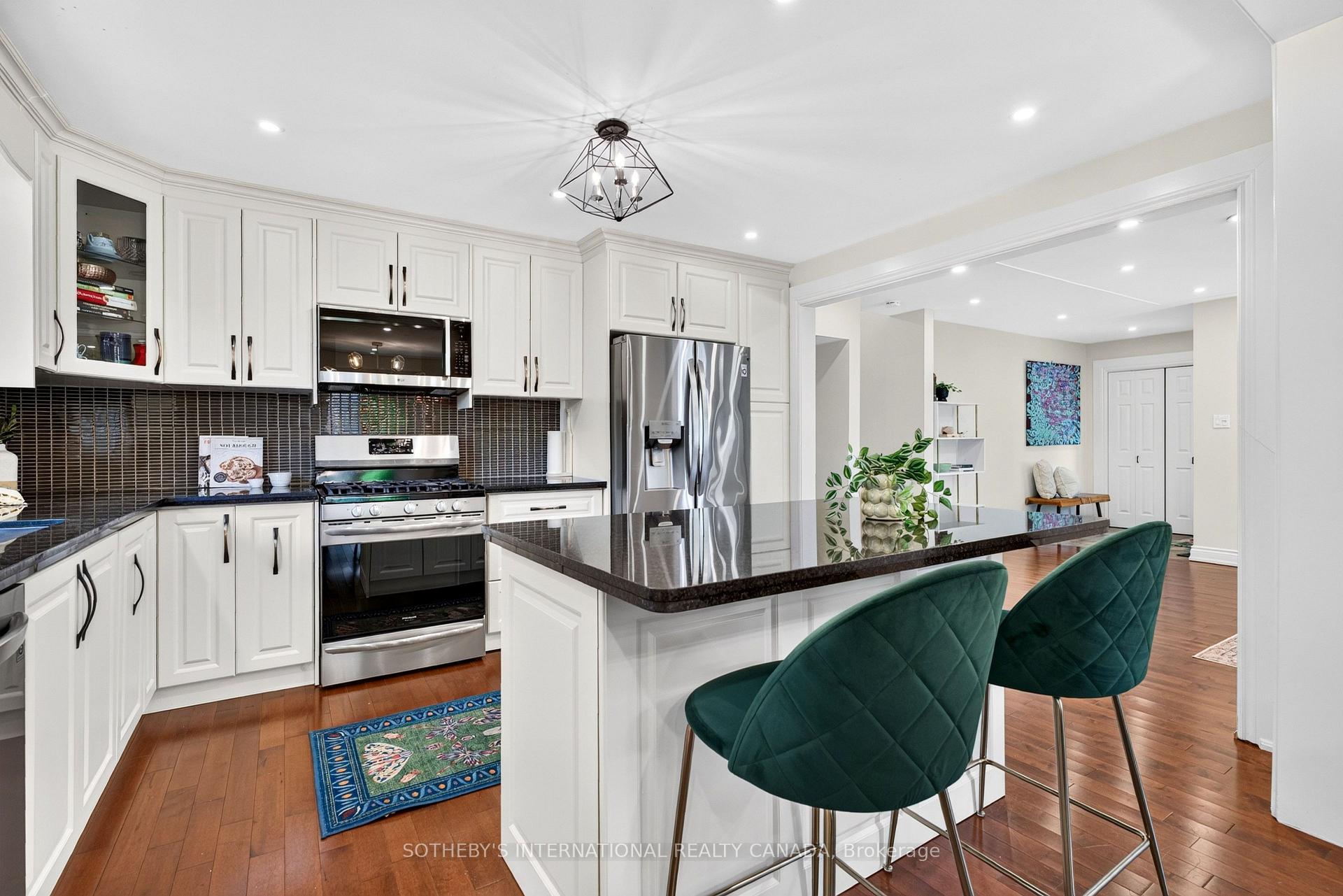 Photo 9 of 20 Monarch Court, Hamilton, Dundas — HOMEH