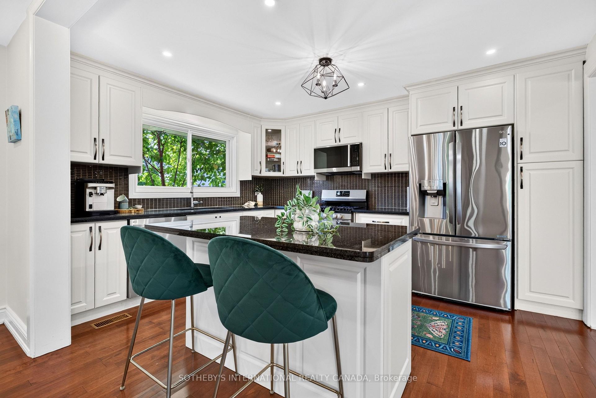 Photo 10 of 20 Monarch Court, Hamilton, Dundas — HOMEH