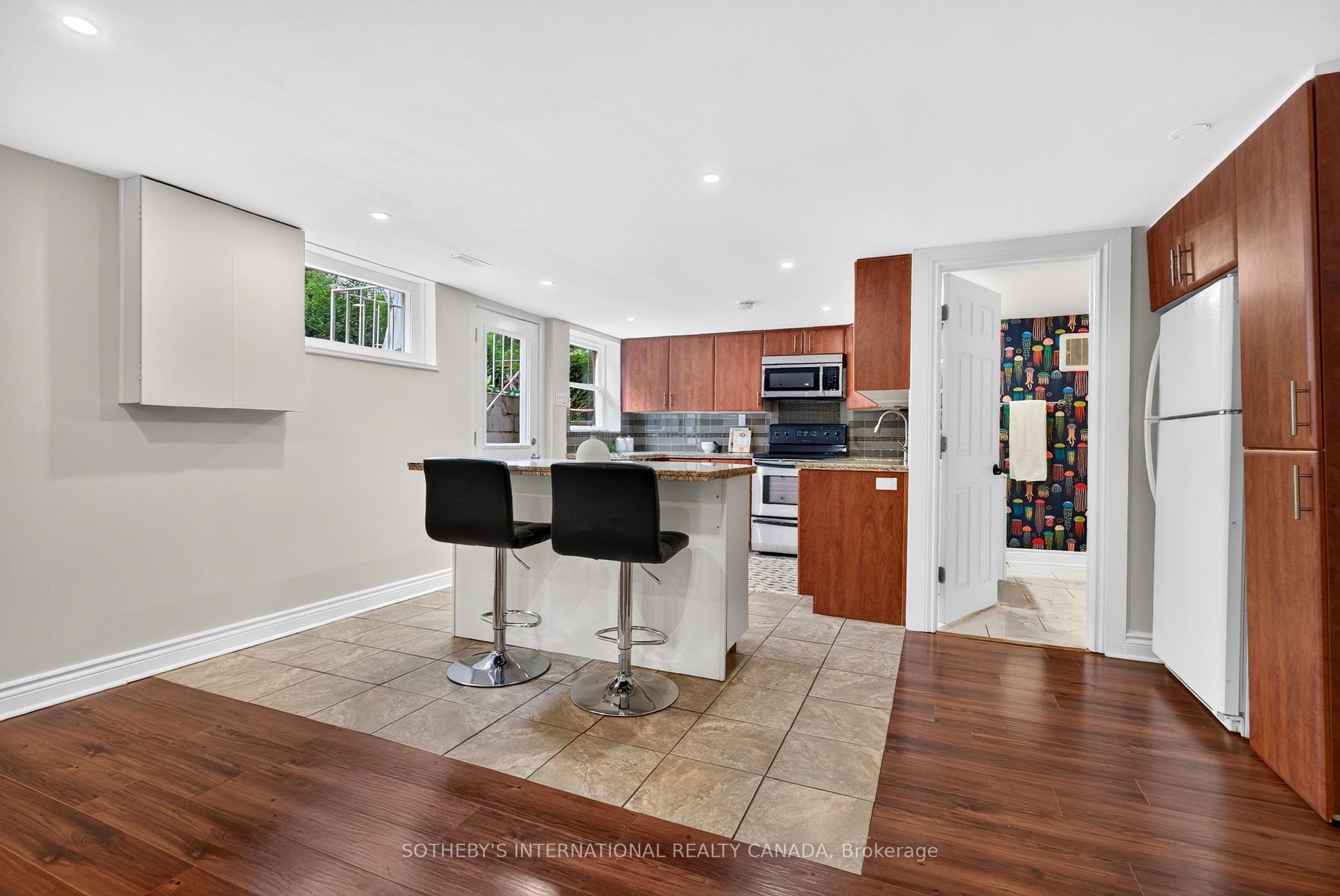Photo 19 of 20 Monarch Court, Hamilton, Dundas — HOMEH