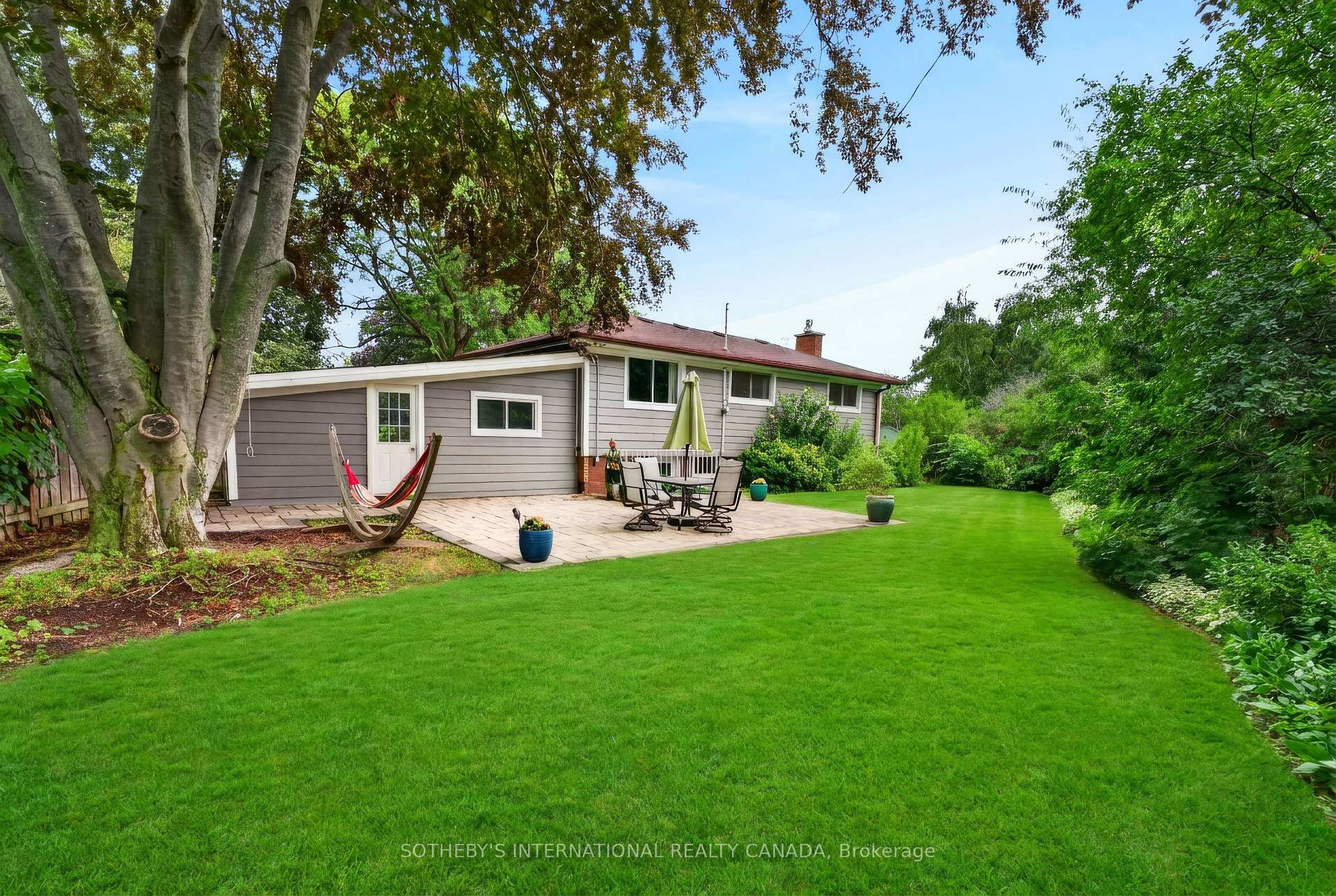 Photo 24 of 20 Monarch Court, Hamilton, Dundas — HOMEH