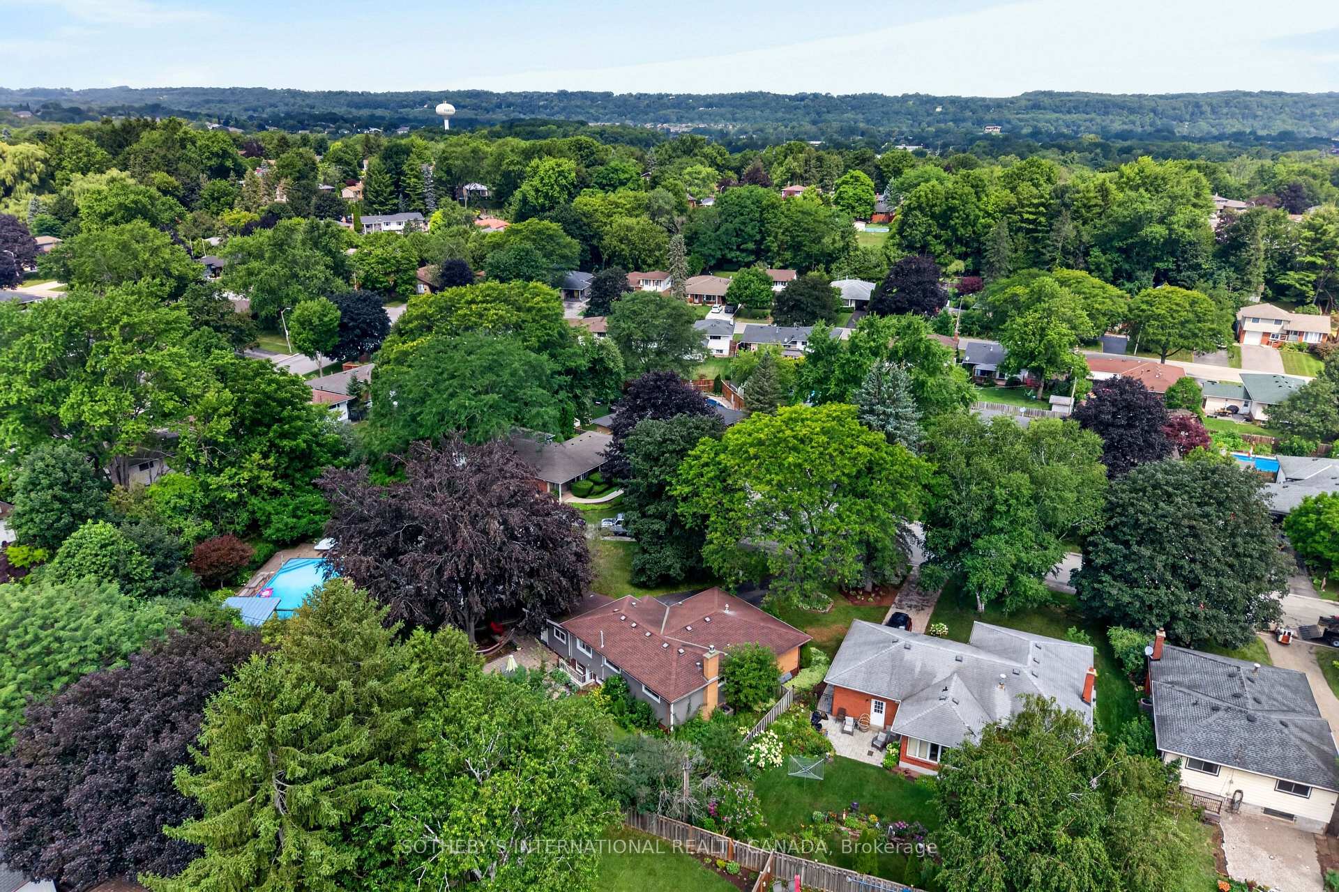 Photo 30 of 20 Monarch Court, Hamilton, Dundas — HOMEH