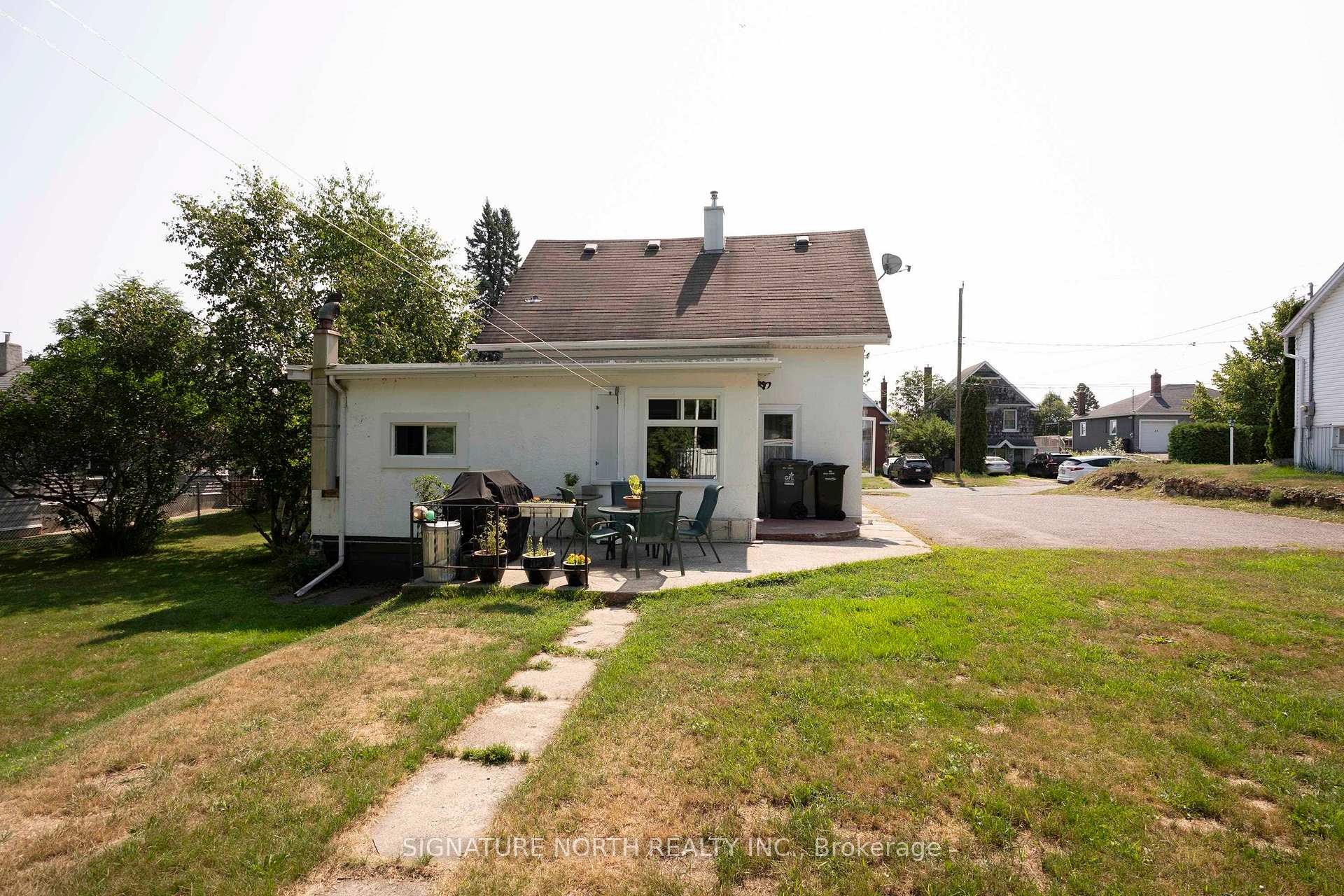 Photo 4 of 34 Knight Street, Thunder Bay, College Heights — HOMEH