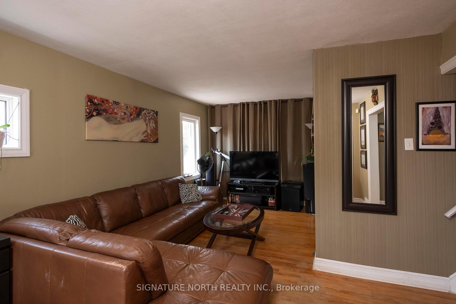 Photo 12 of 34 Knight Street, Thunder Bay, College Heights — HOMEH