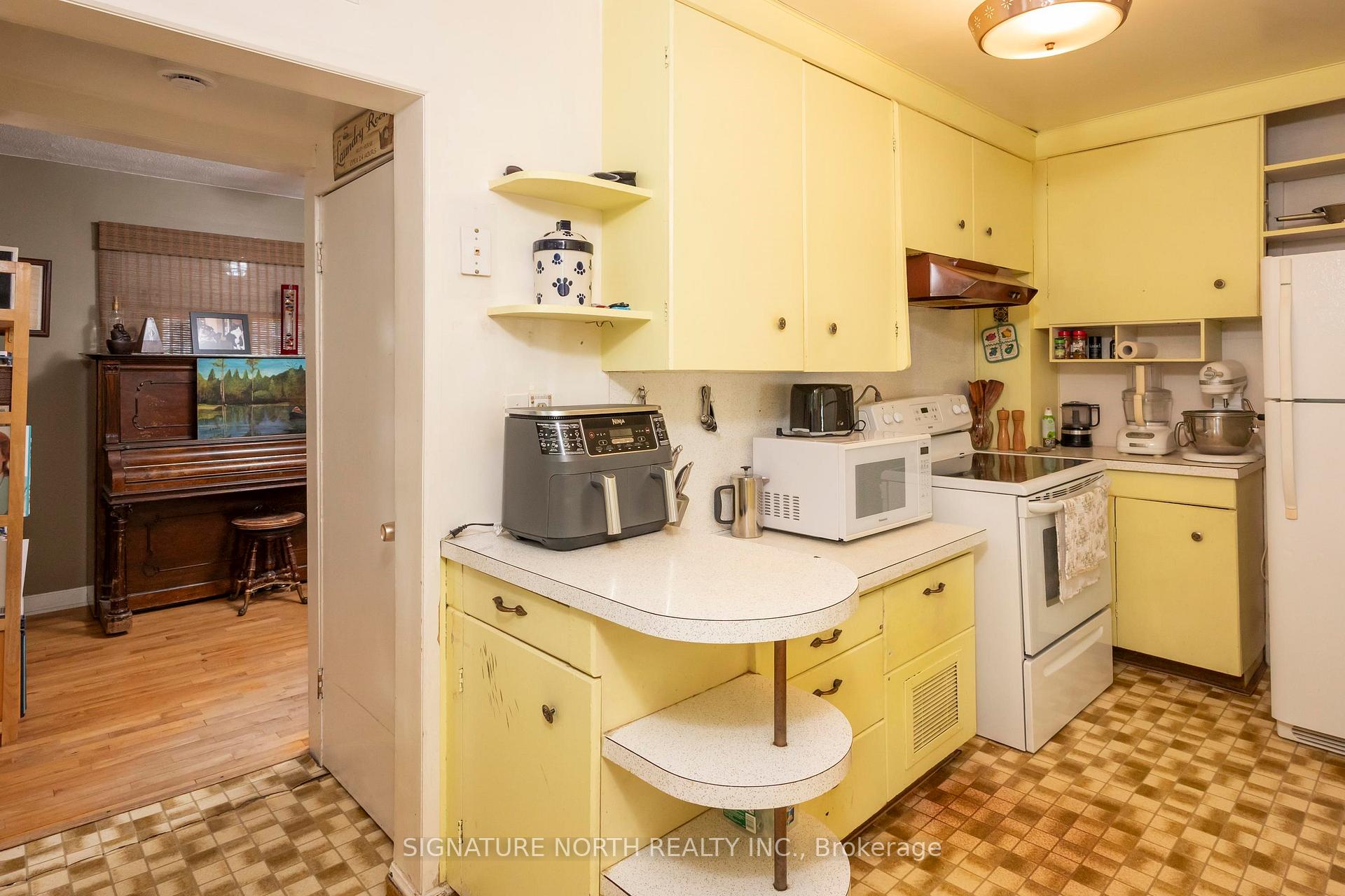 Photo 16 of 34 Knight Street, Thunder Bay, College Heights — HOMEH