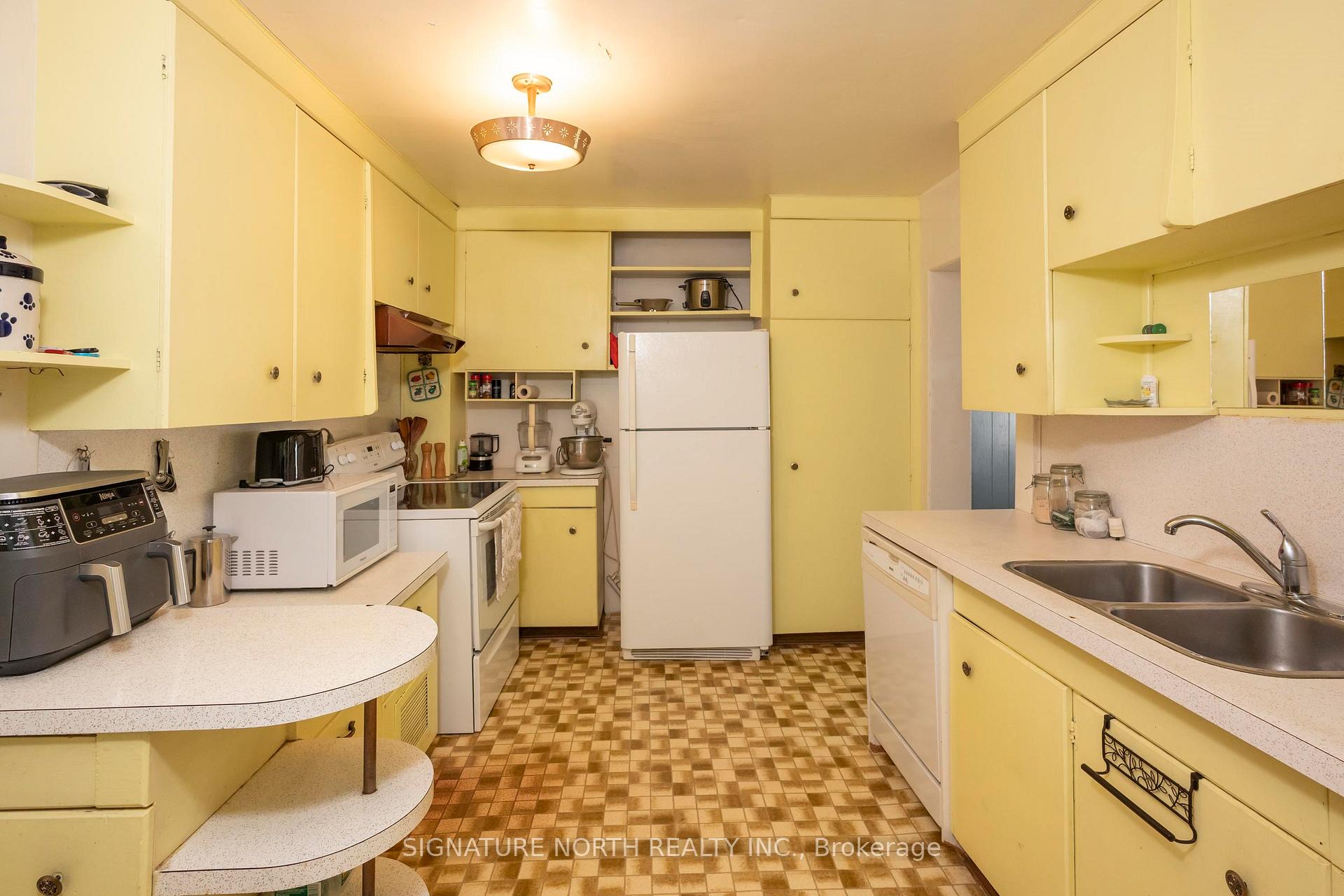 Photo 17 of 34 Knight Street, Thunder Bay, College Heights — HOMEH