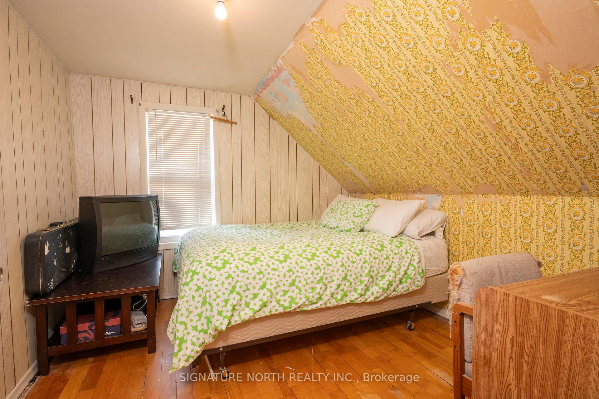 Photo 31 of 34 Knight Street, Thunder Bay, College Heights — HOMEH
