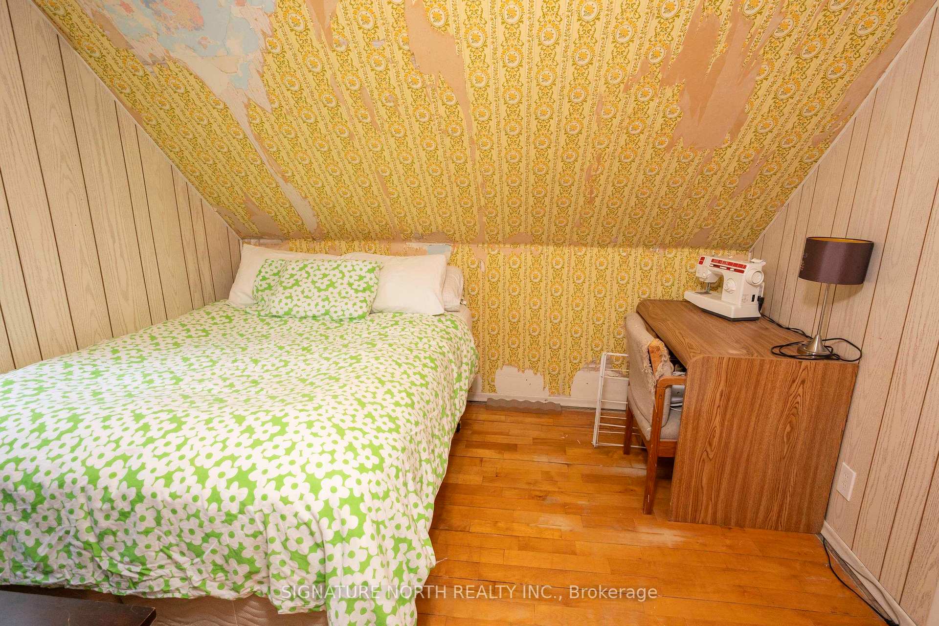 Photo 32 of 34 Knight Street, Thunder Bay, College Heights — HOMEH