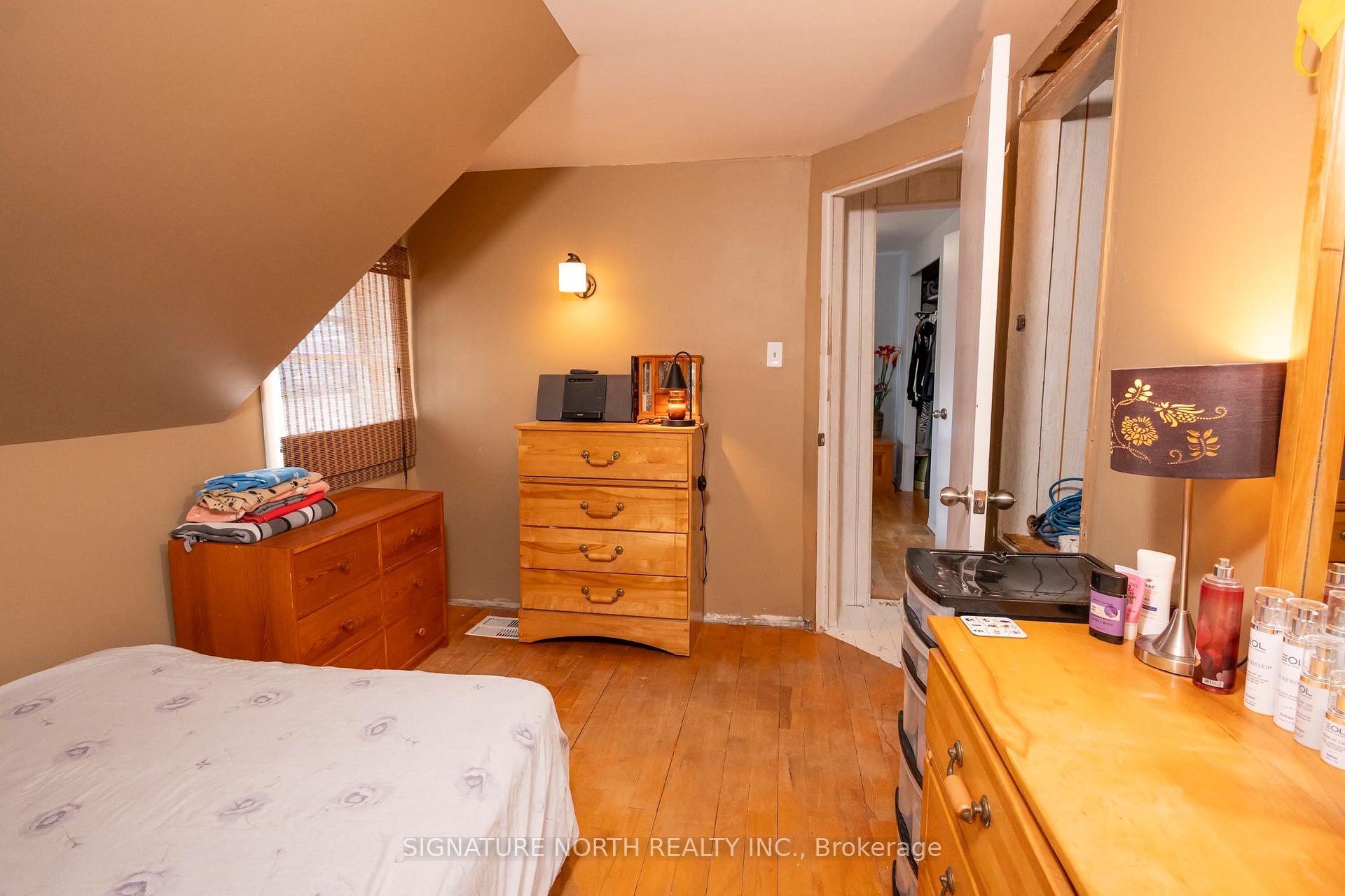 Photo 40 of 34 Knight Street, Thunder Bay, College Heights — HOMEH