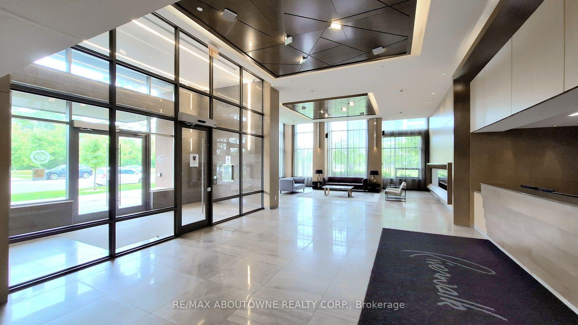 Photo 4 of Unit 921, 18 Uptown Drive, Markham, Unionville — HOMEH