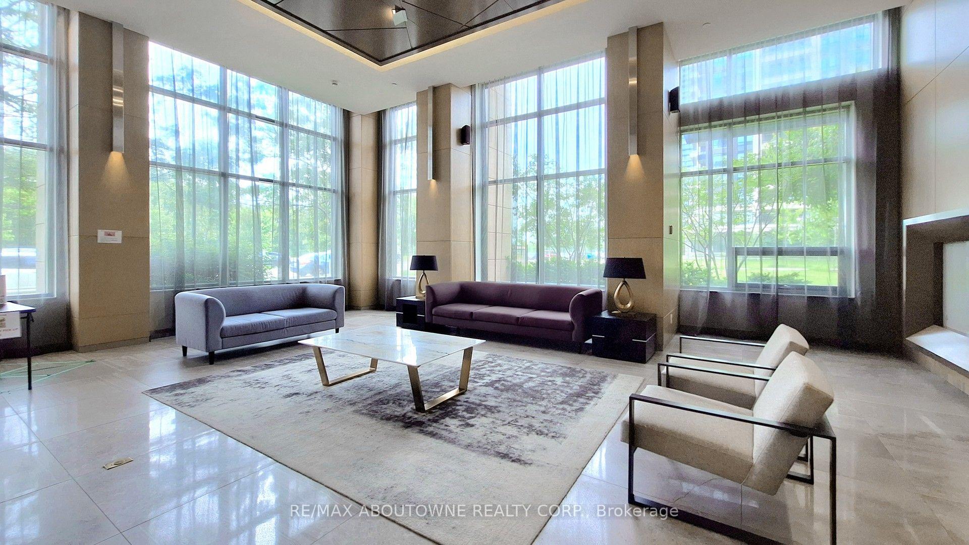 Photo 5 of Unit 921, 18 Uptown Drive, Markham, Unionville — HOMEH