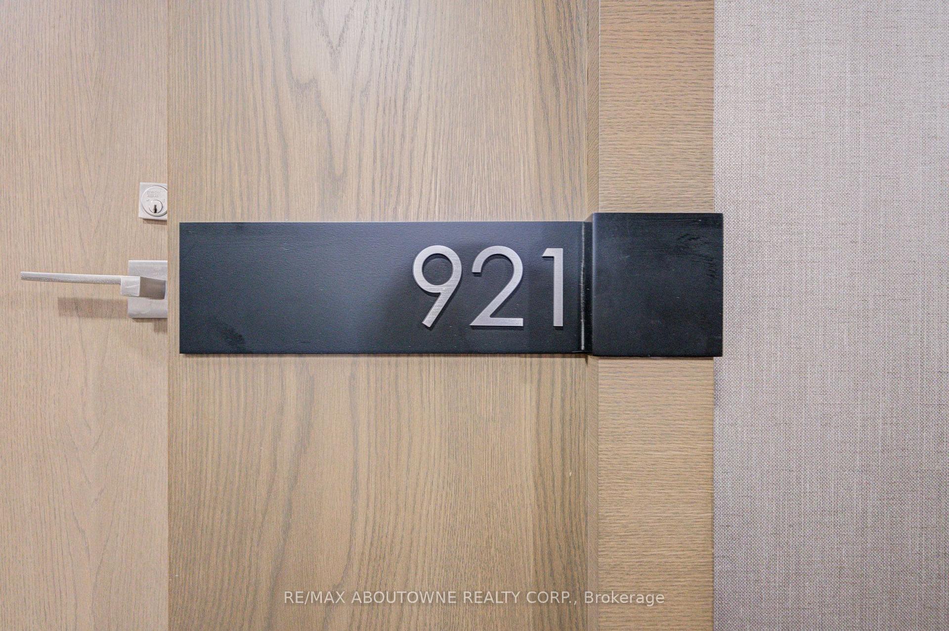 Photo 6 of Unit 921, 18 Uptown Drive, Markham, Unionville — HOMEH