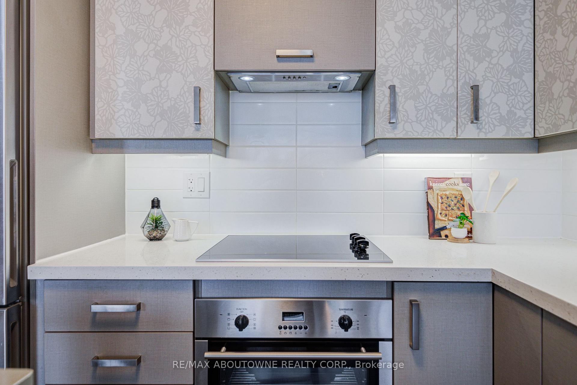 Photo 14 of Unit 921, 18 Uptown Drive, Markham, Unionville — HOMEH