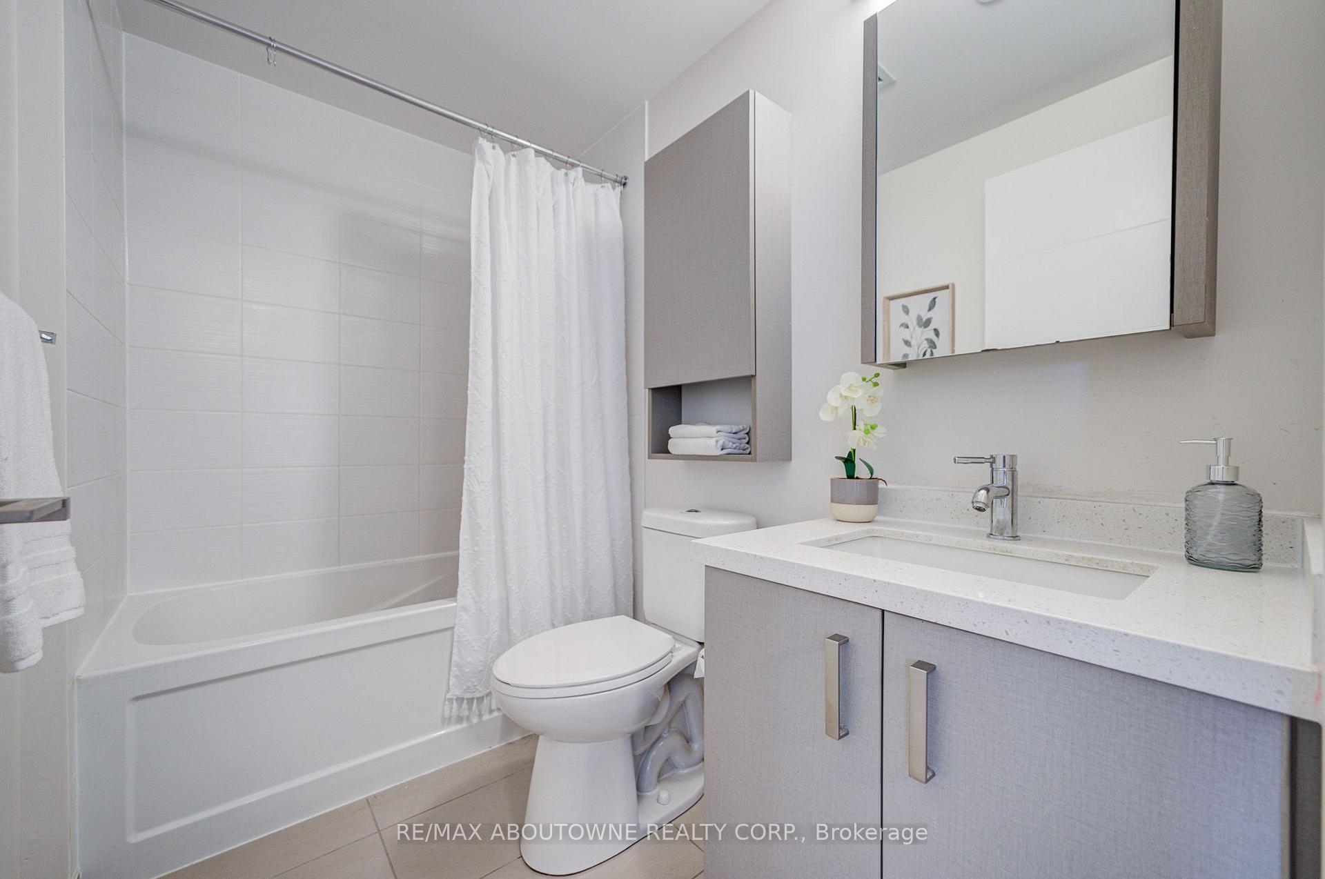 Photo 16 of Unit 921, 18 Uptown Drive, Markham, Unionville — HOMEH