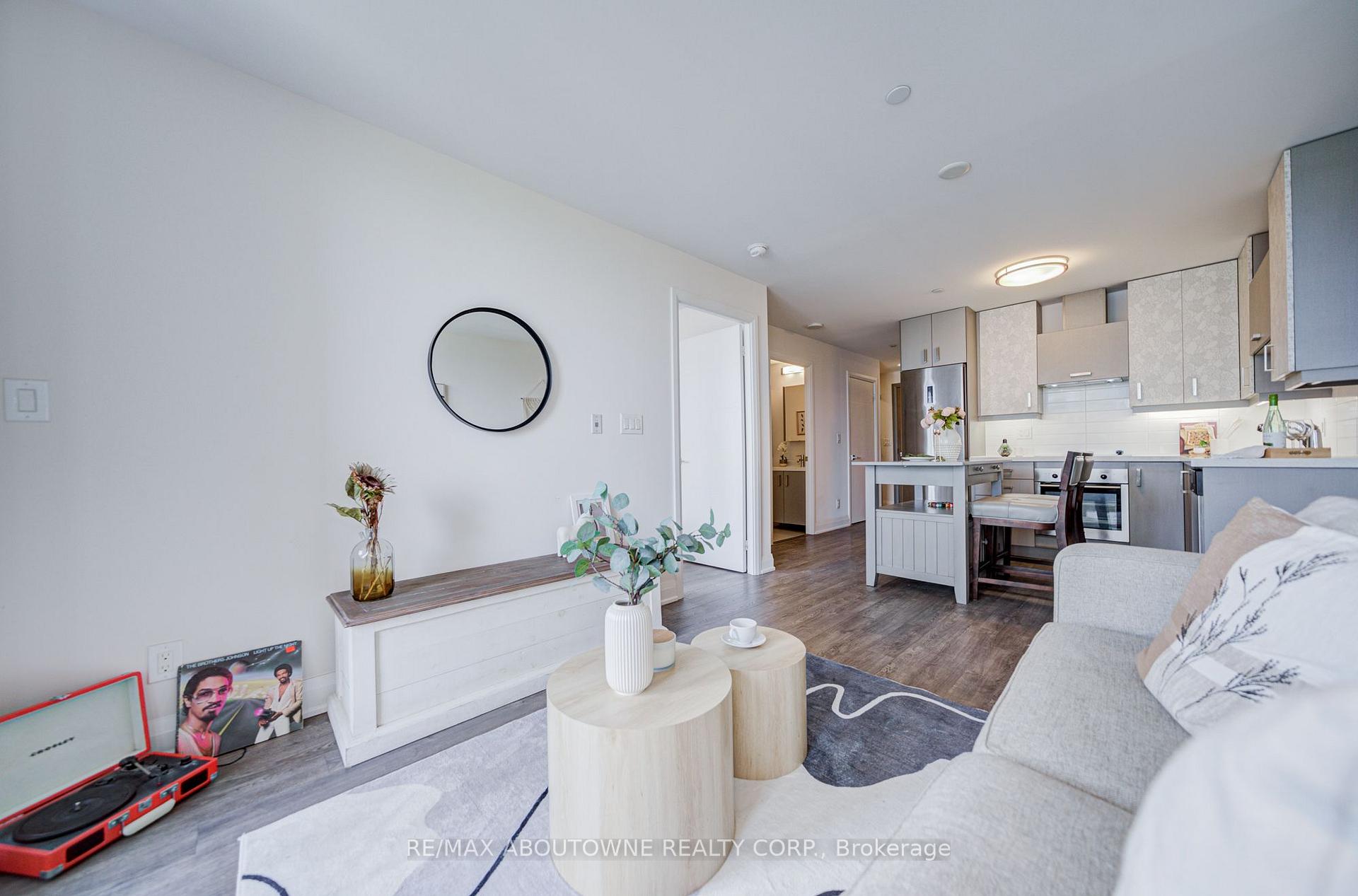Photo 21 of Unit 921, 18 Uptown Drive, Markham, Unionville — HOMEH