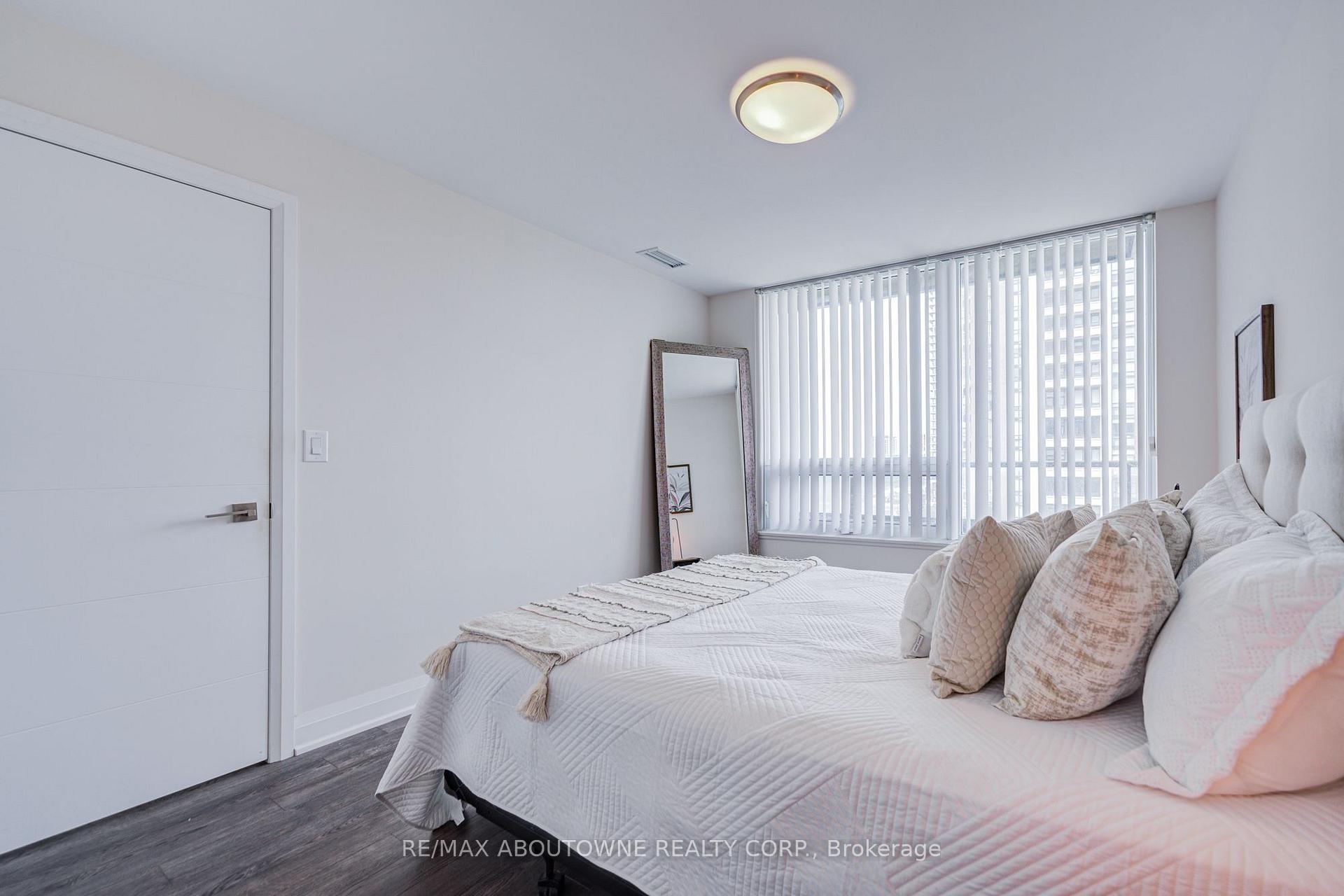 Photo 23 of Unit 921, 18 Uptown Drive, Markham, Unionville — HOMEH
