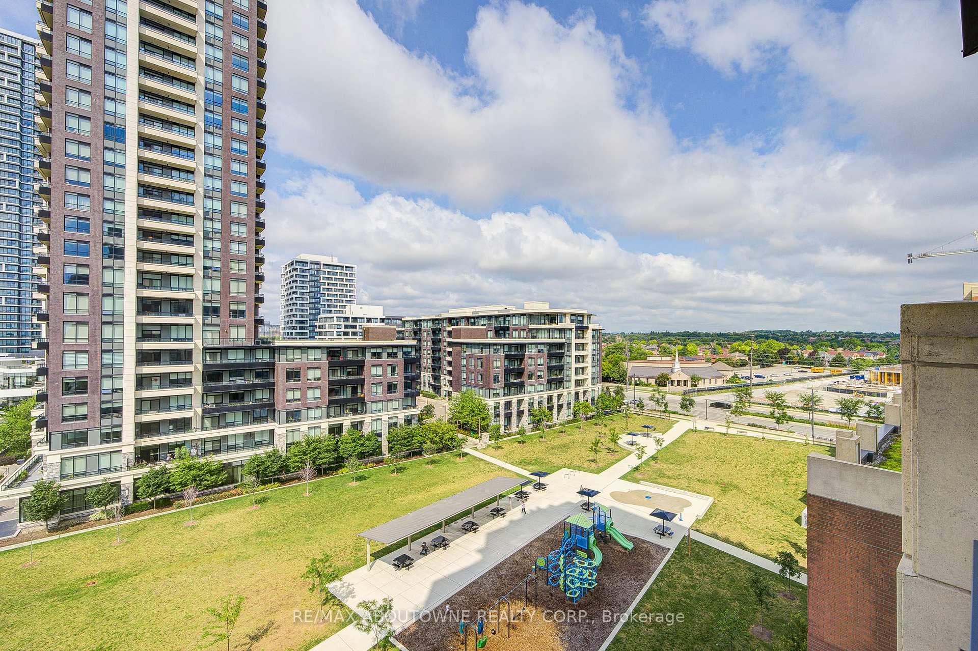Photo 26 of Unit 921, 18 Uptown Drive, Markham, Unionville — HOMEH