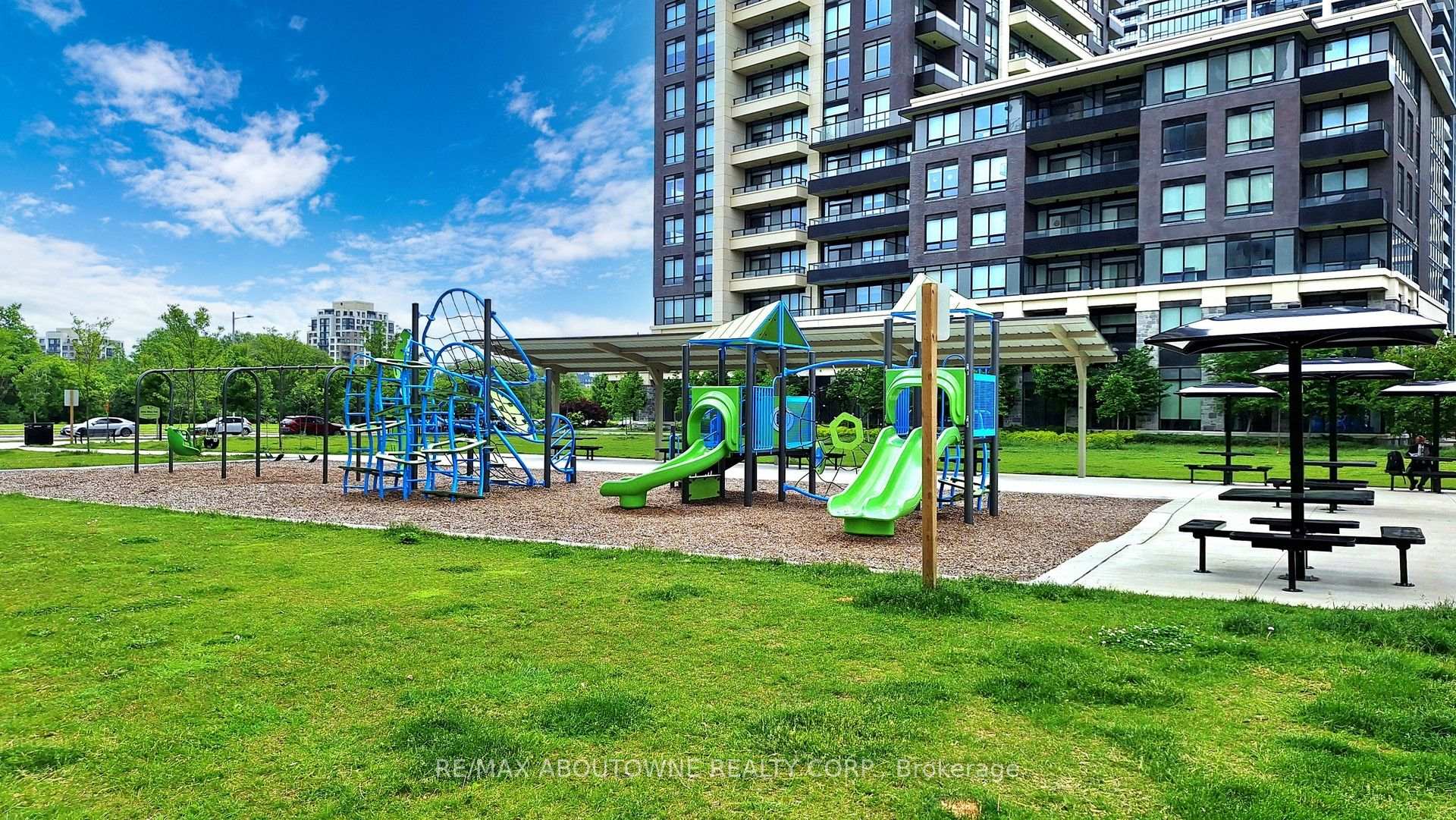Photo 30 of Unit 921, 18 Uptown Drive, Markham, Unionville — HOMEH