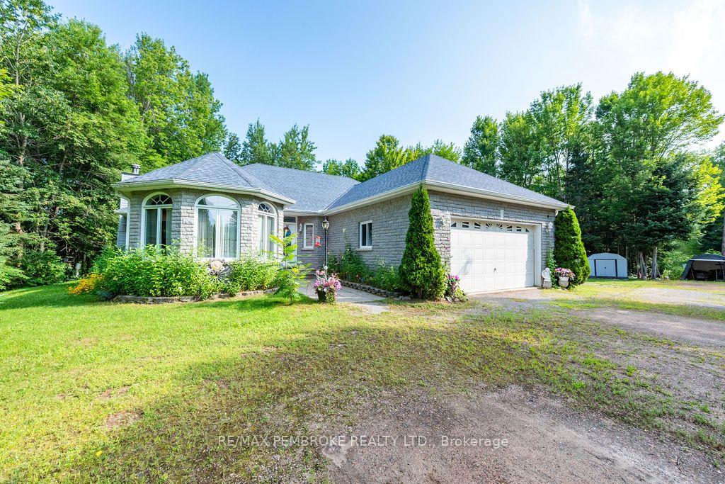 Photo of 1692 Black Bay Road