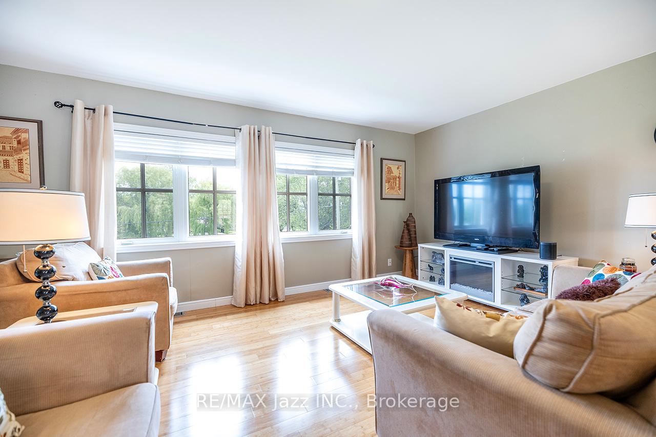 Photo 10 of 23 Bayview Drive, Greater Napanee, Greater Napanee — HOMEH